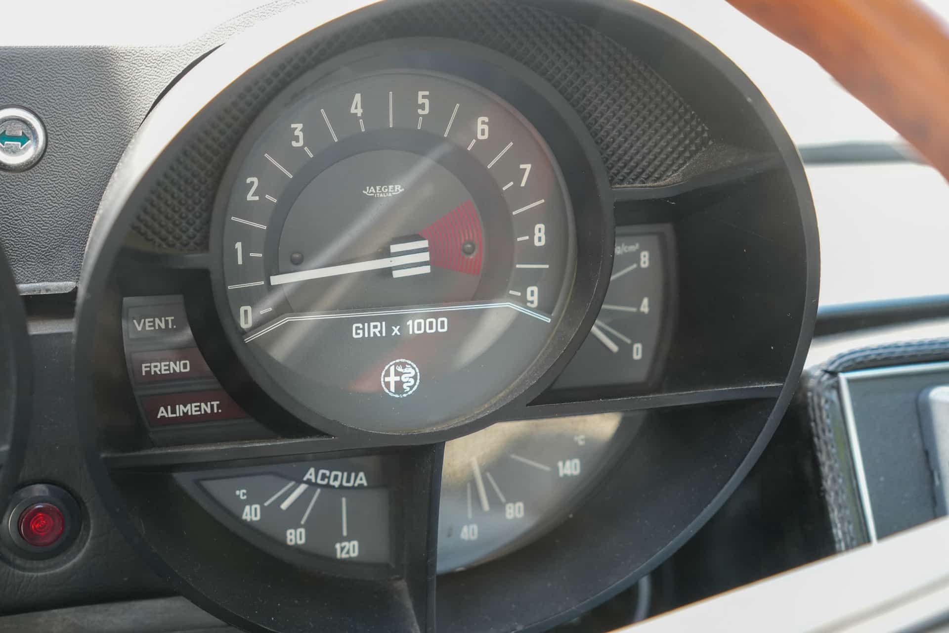 Alfa Romeo Montreal 13