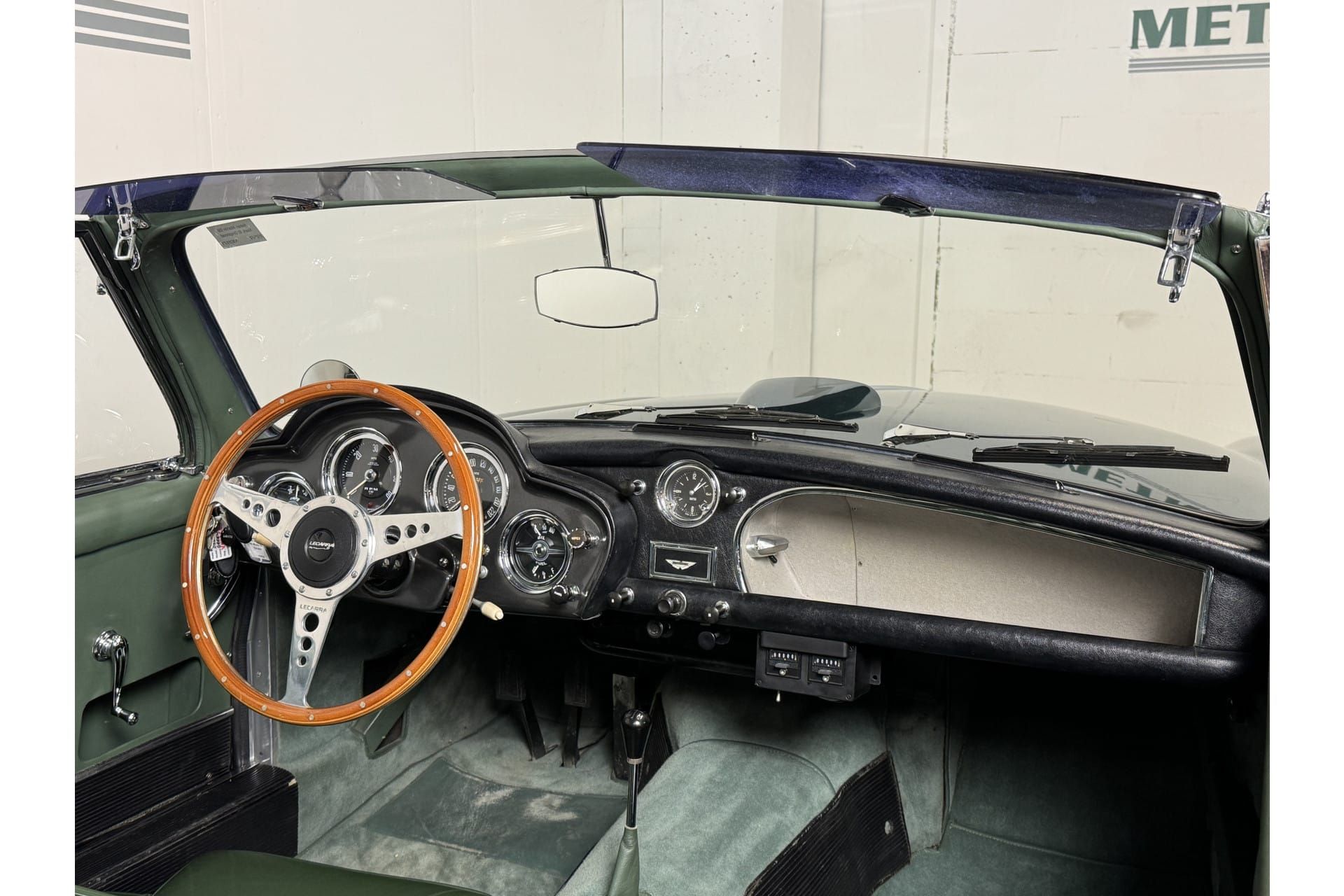 Aston Martin DB2/4 MK III 3