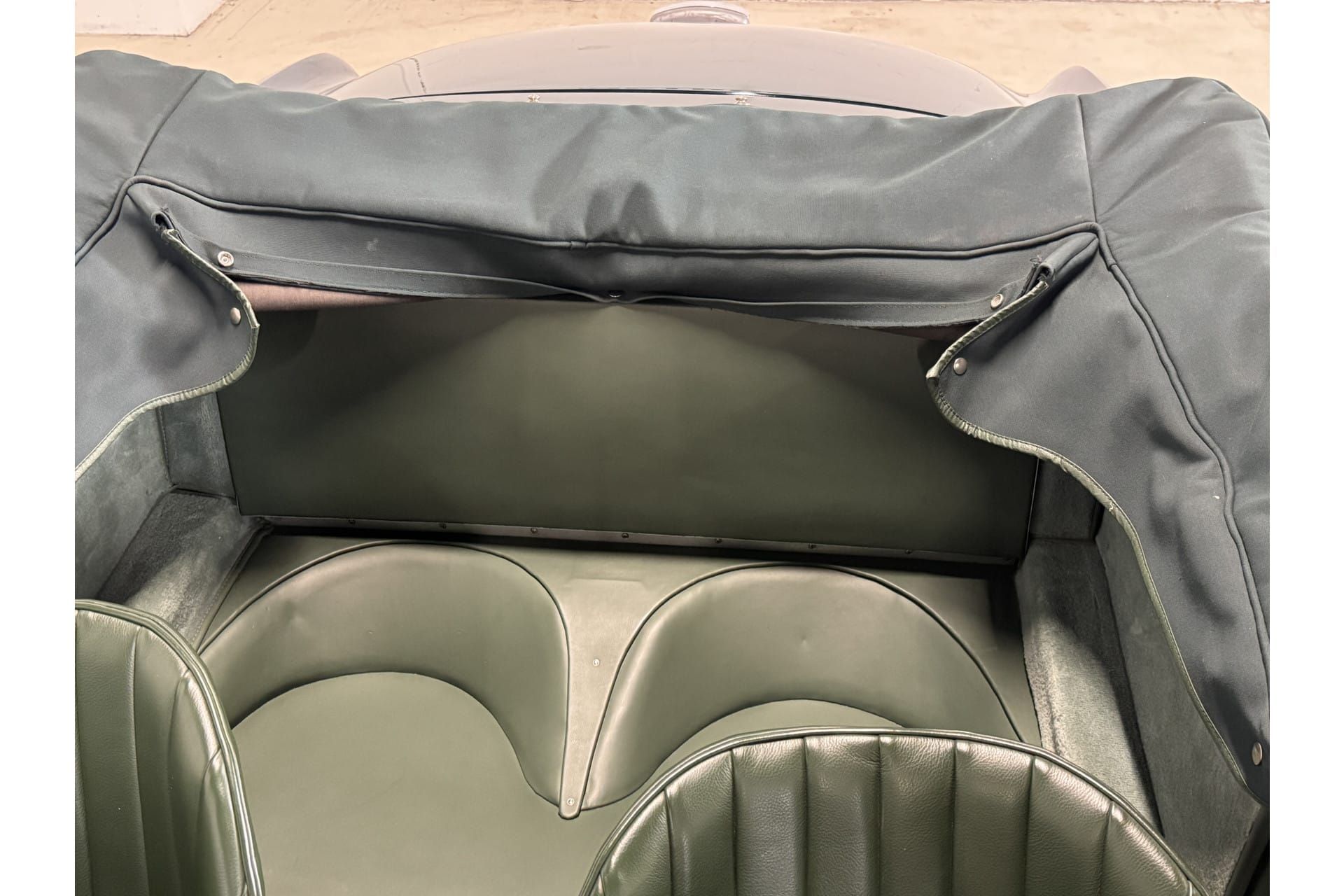Aston Martin DB2/4 MK III 7