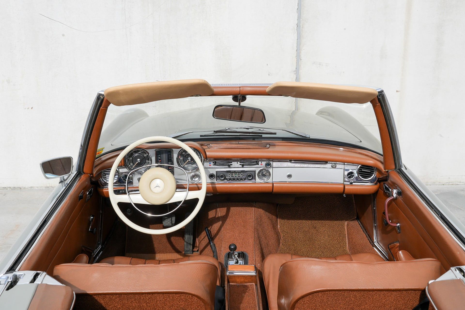 Mercedes-Benz 280SL Pagode 3