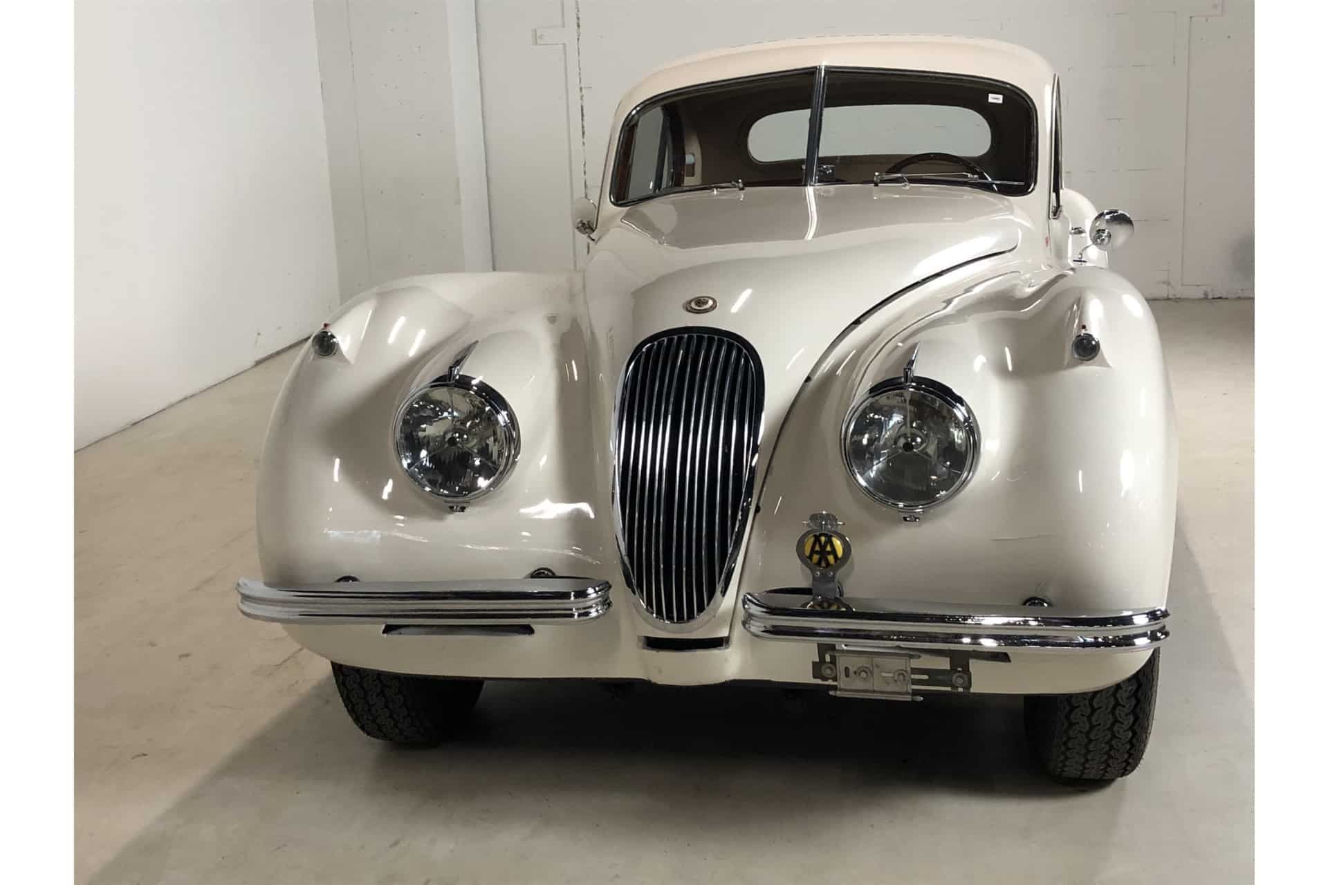 Jaguar XK120 Fixed Head Coupe 5