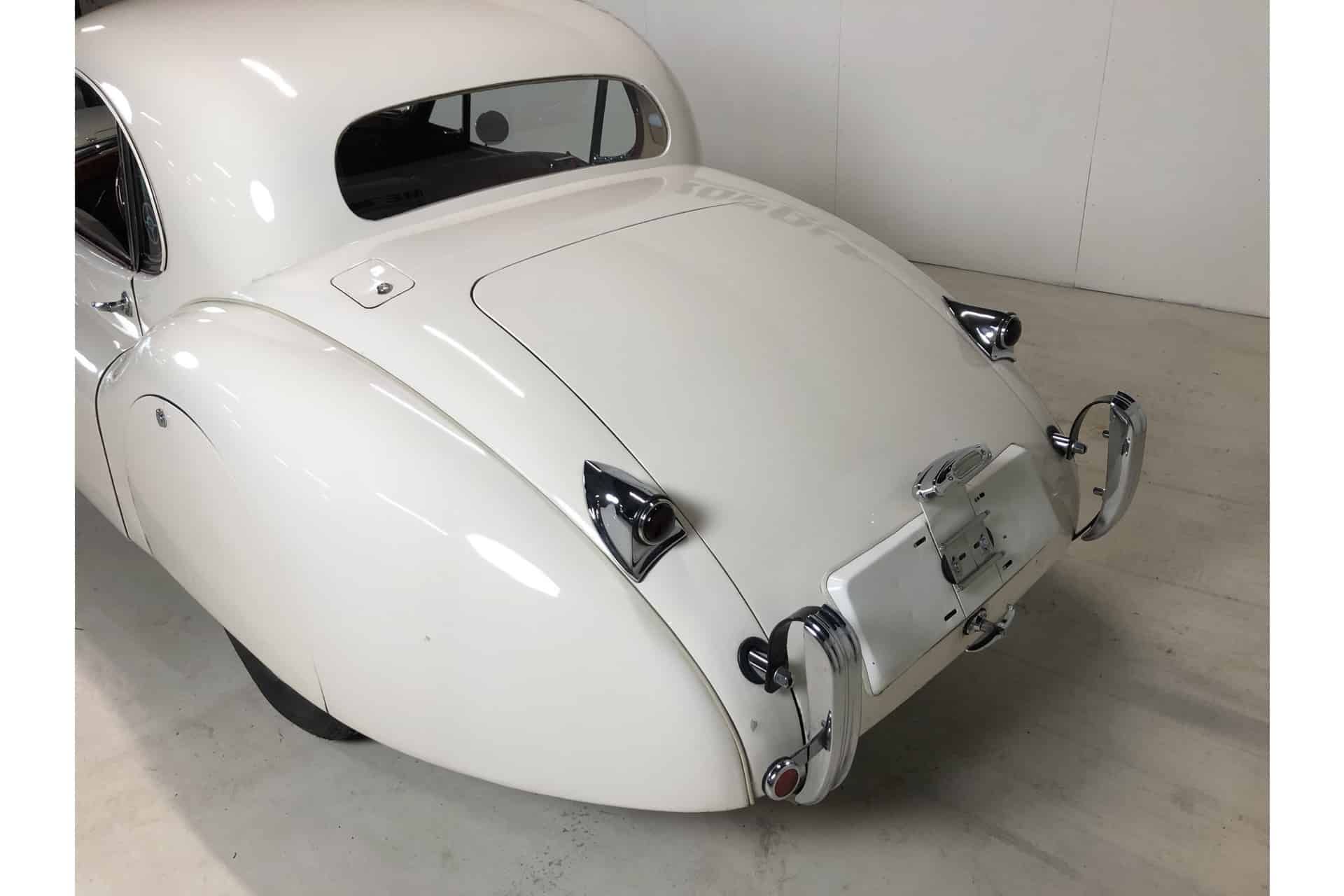 Jaguar XK120 Fixed Head Coupe 9