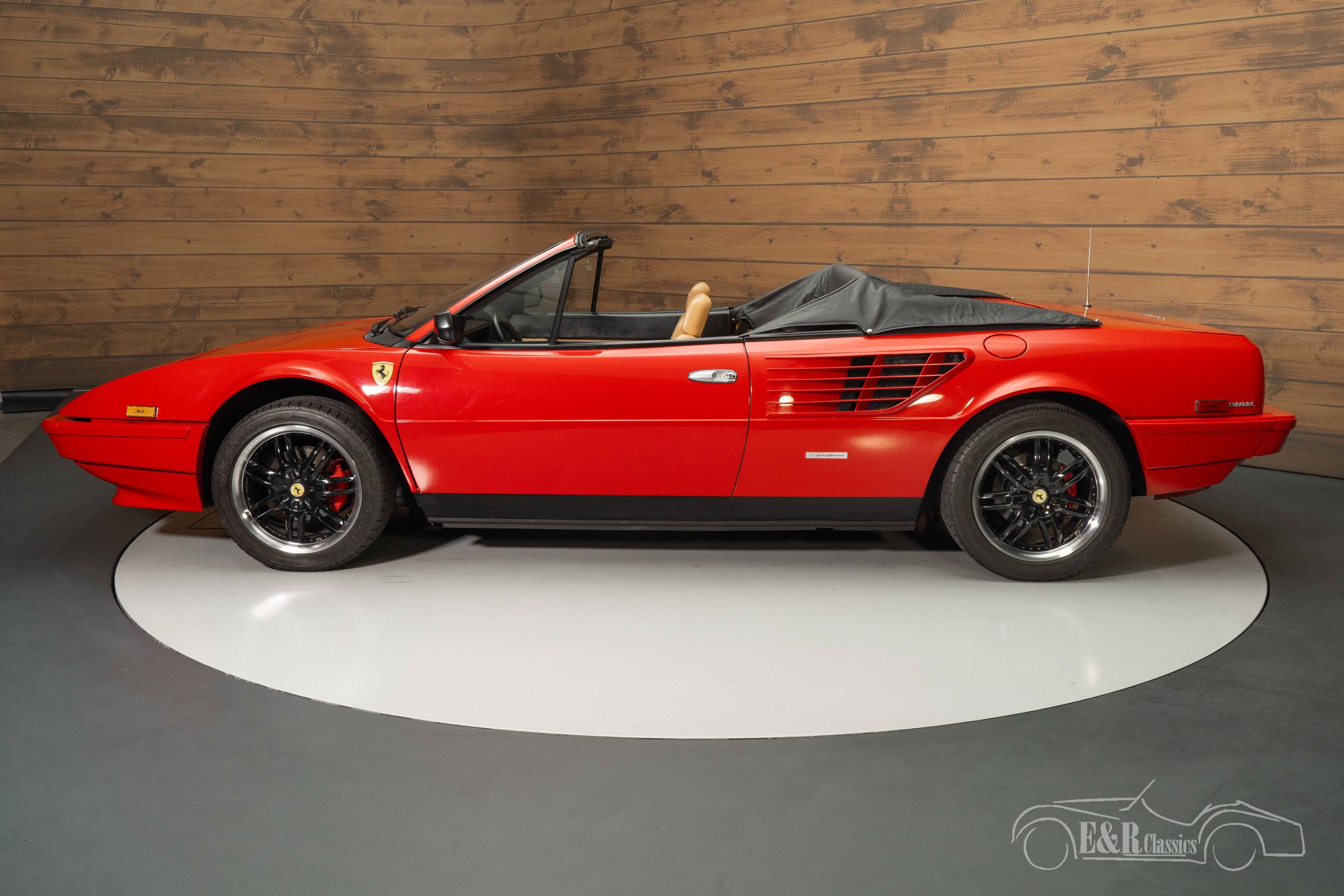 Ferrari Mondial Cabriolet 10