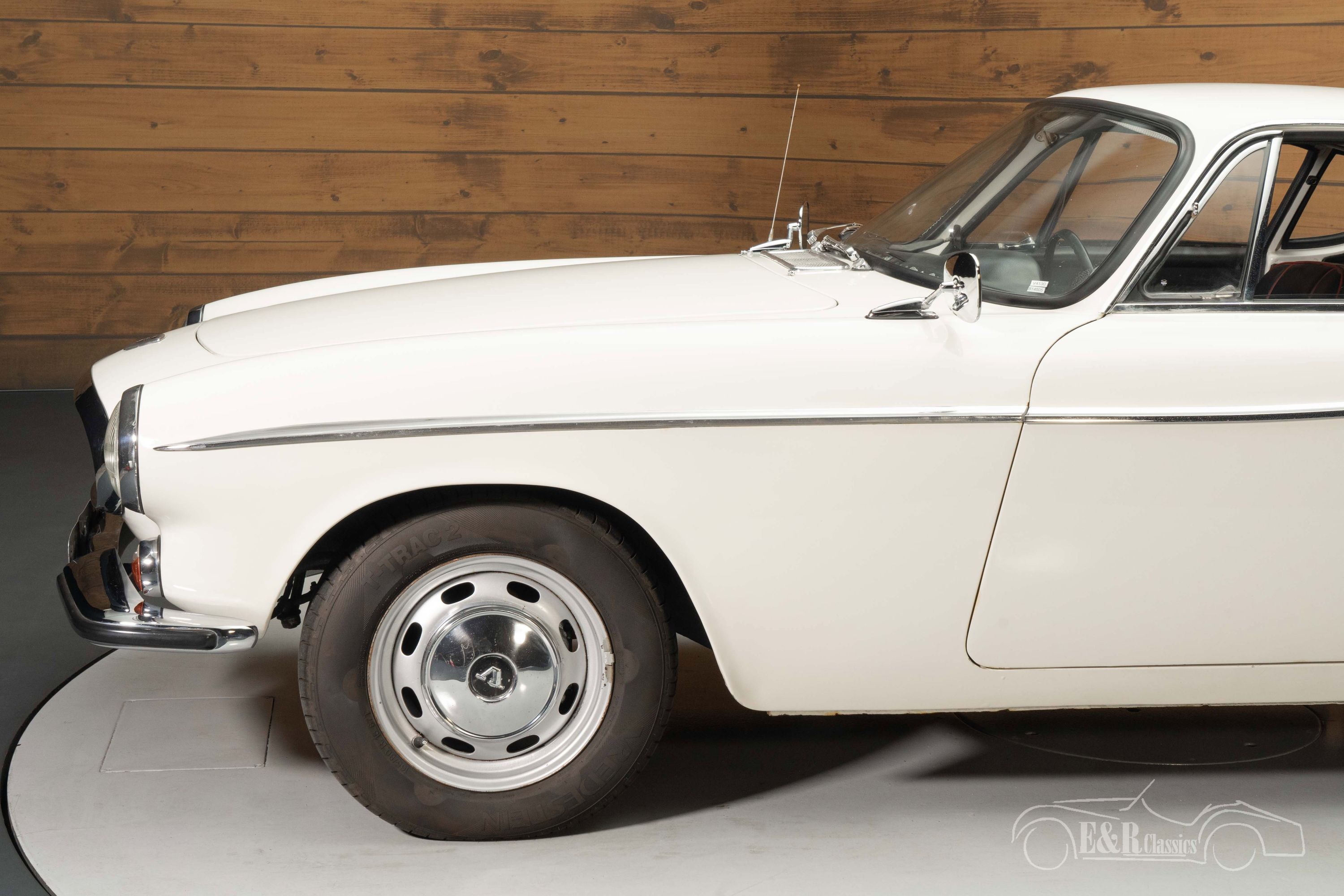 Volvo P1800S 9