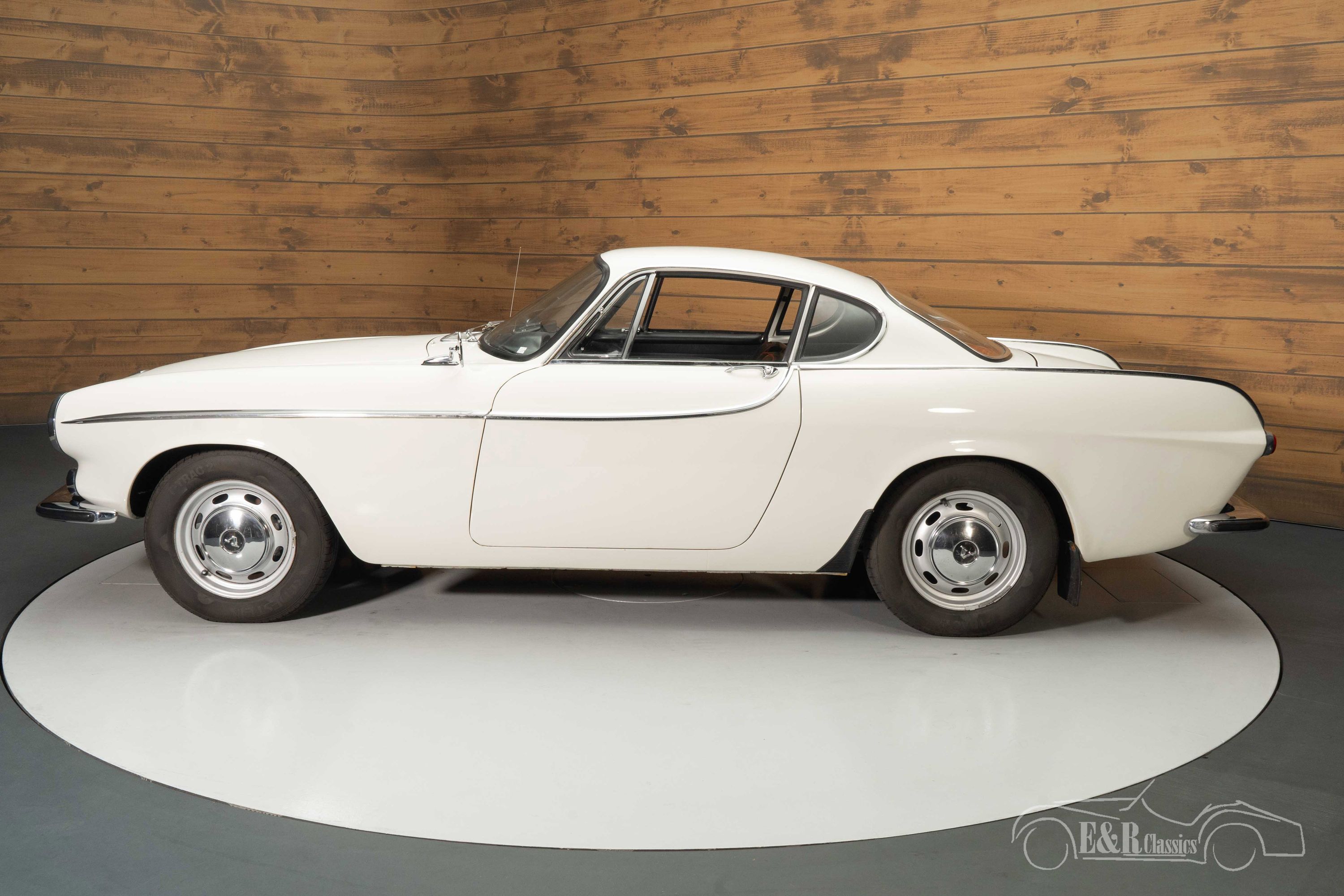 Volvo P1800S 10