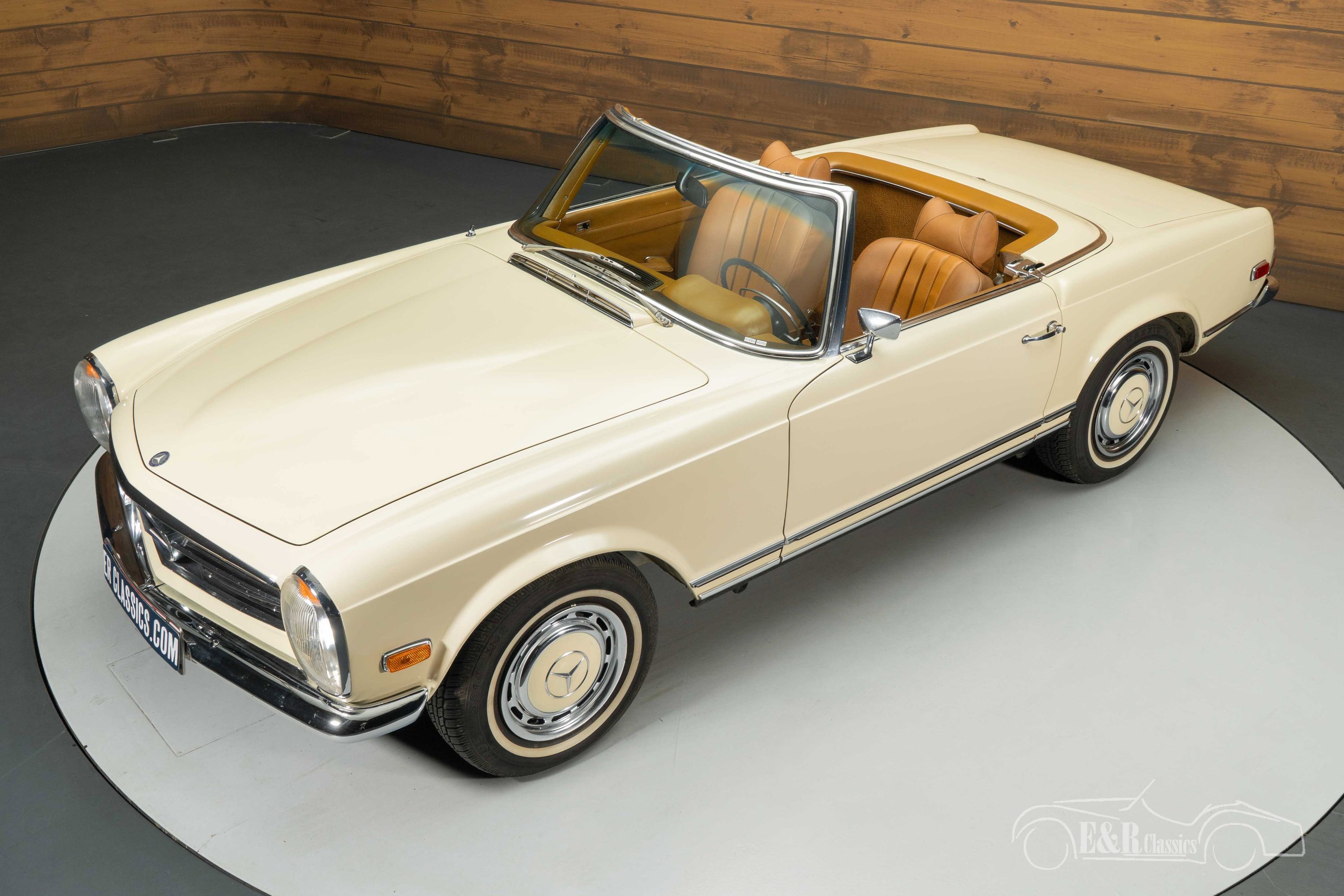 Mercedes-Benz 280 SL 2