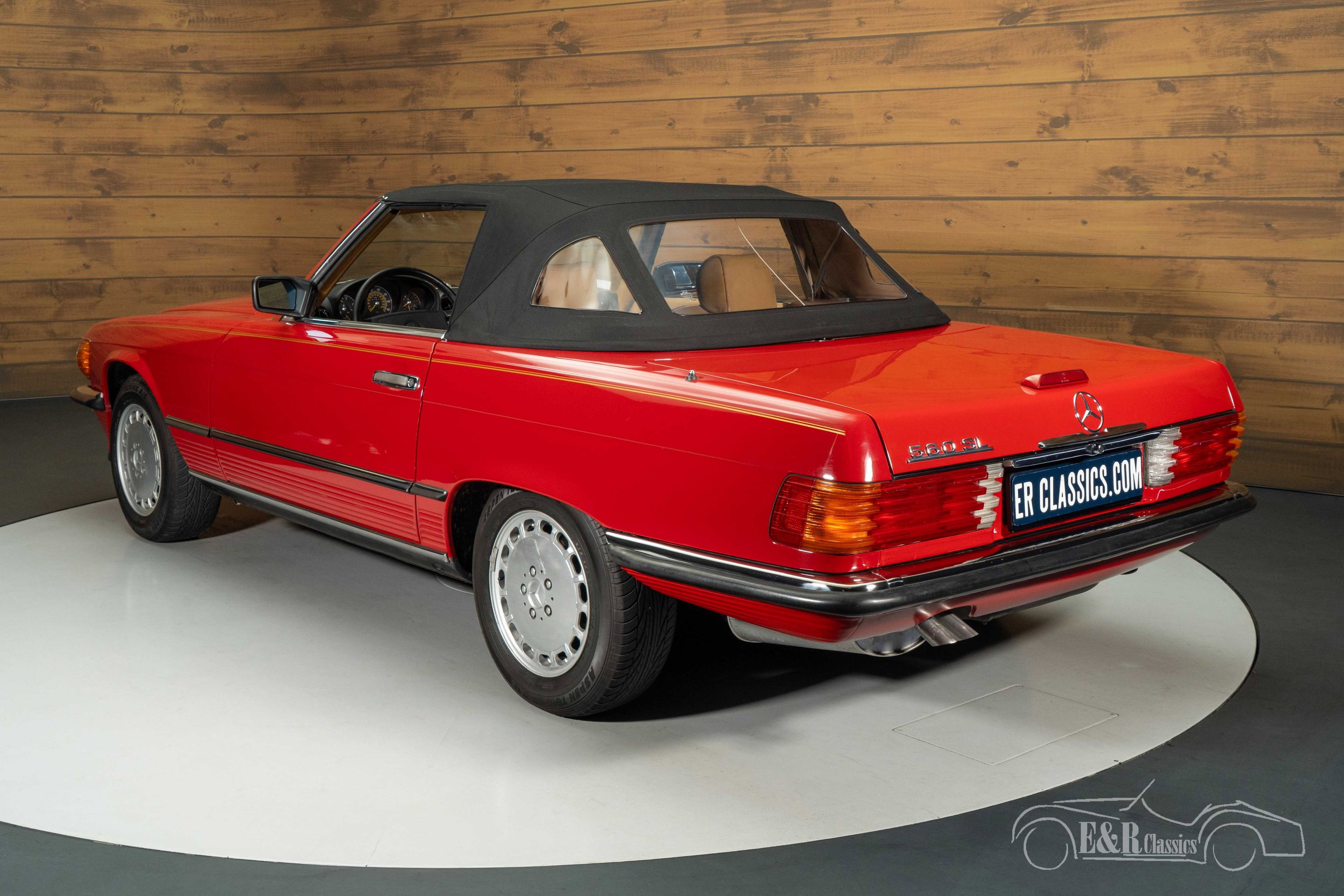 Mercedes-Benz 560 SL 7