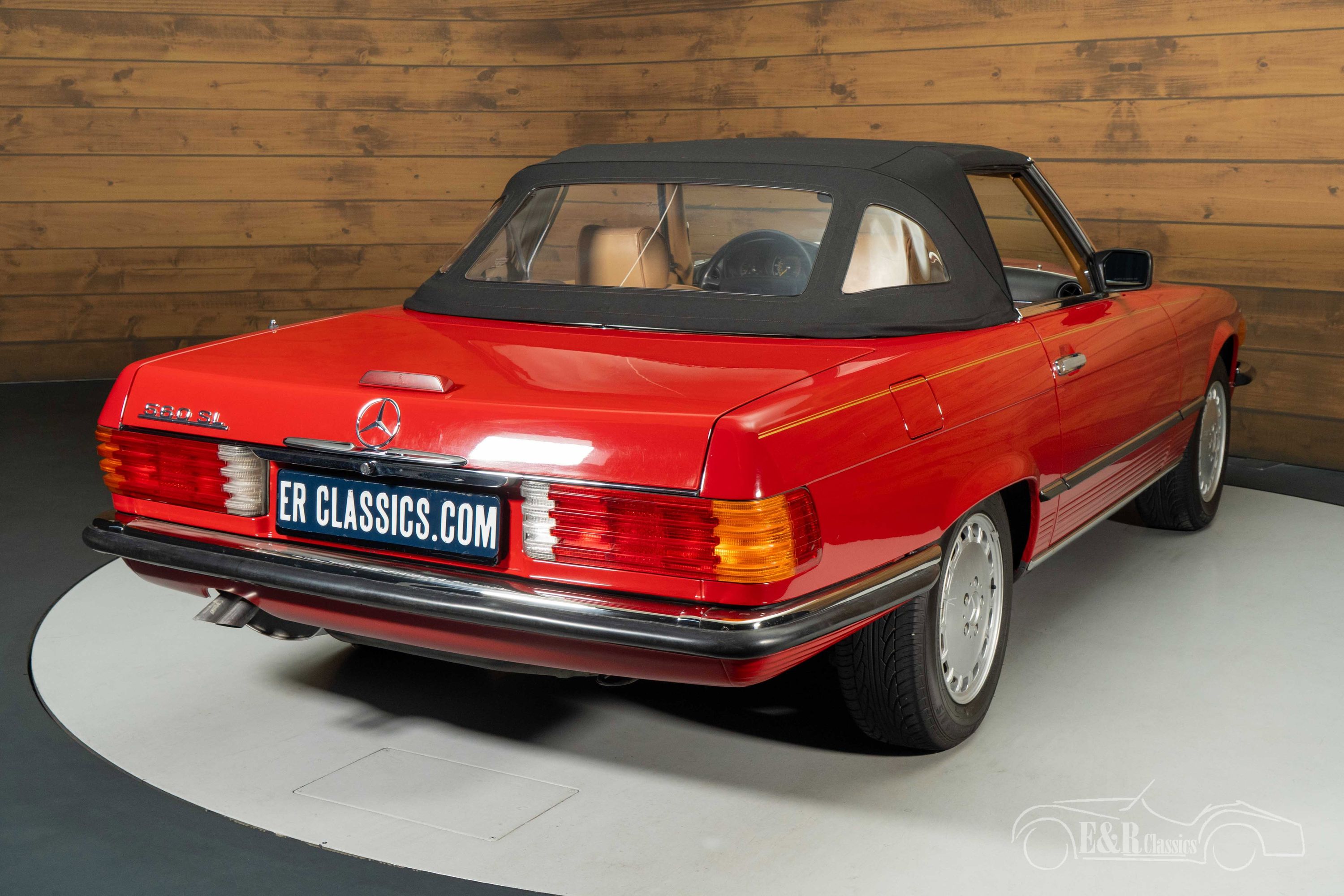 Mercedes-Benz 560 SL 8