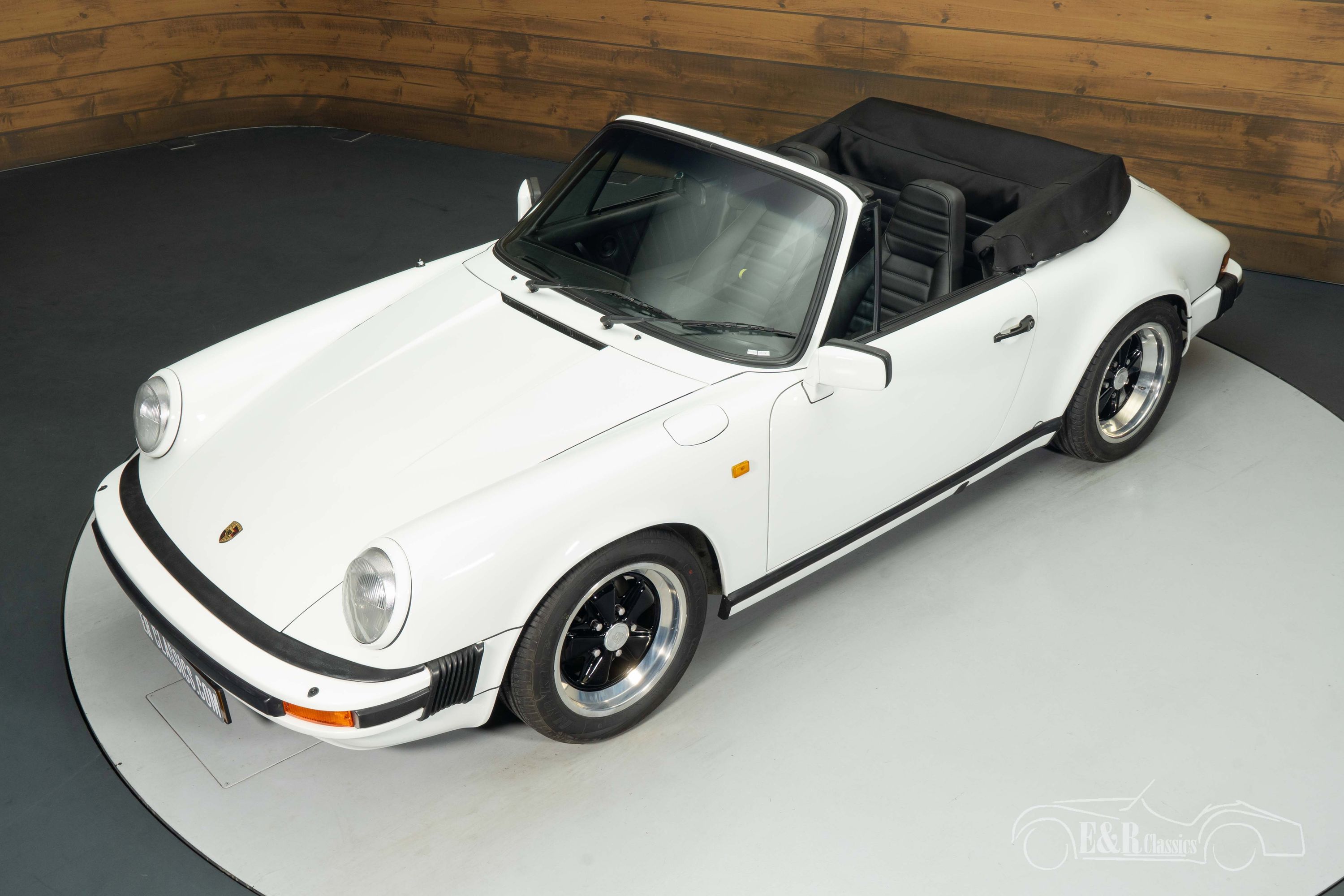 Porsche 911 SC cabriolet 2