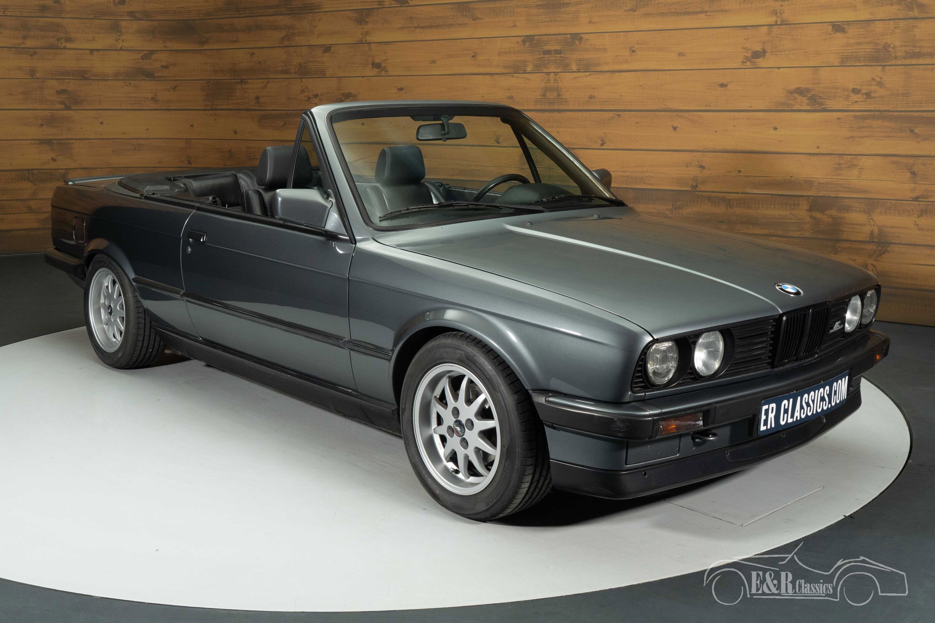 BMW 320i Cabriolet 5