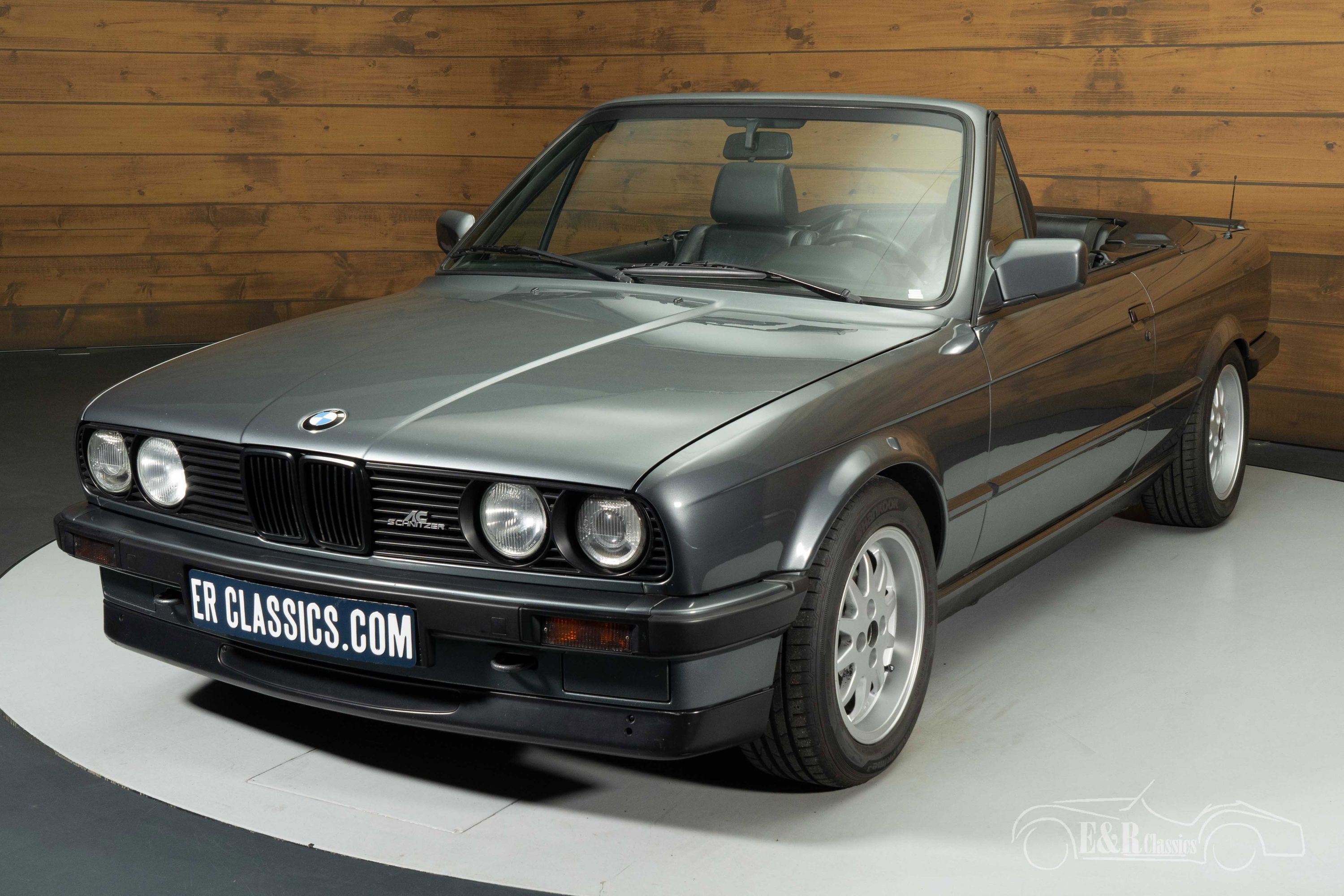 BMW 320i Cabriolet 8