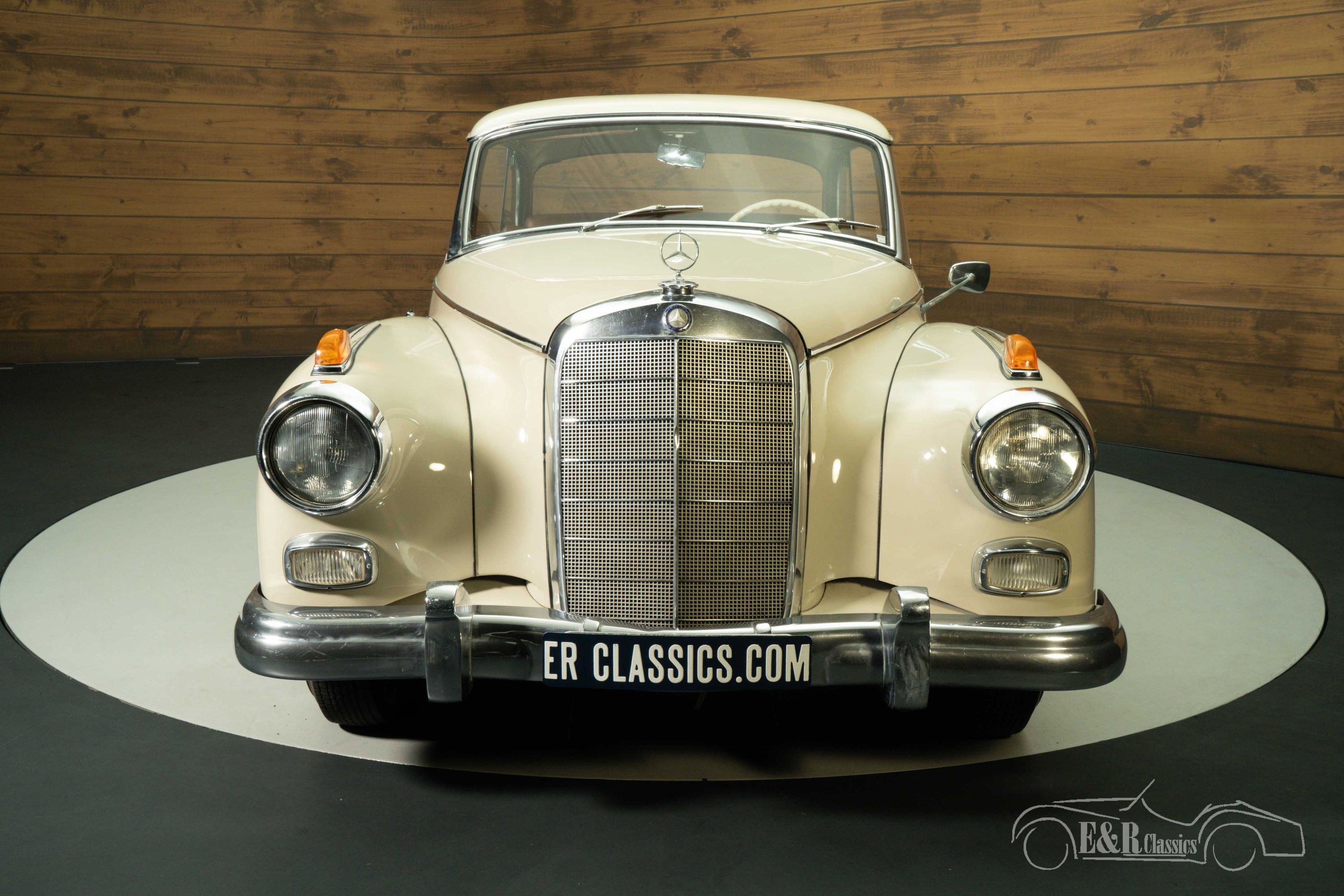Mercedes-Benz 300 Adenauer 7