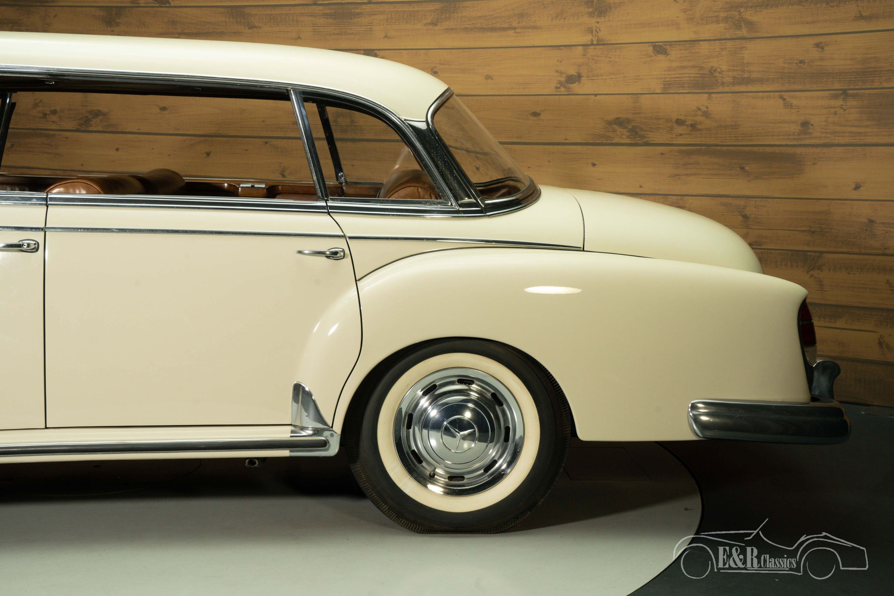 Mercedes-Benz 300 Adenauer 11