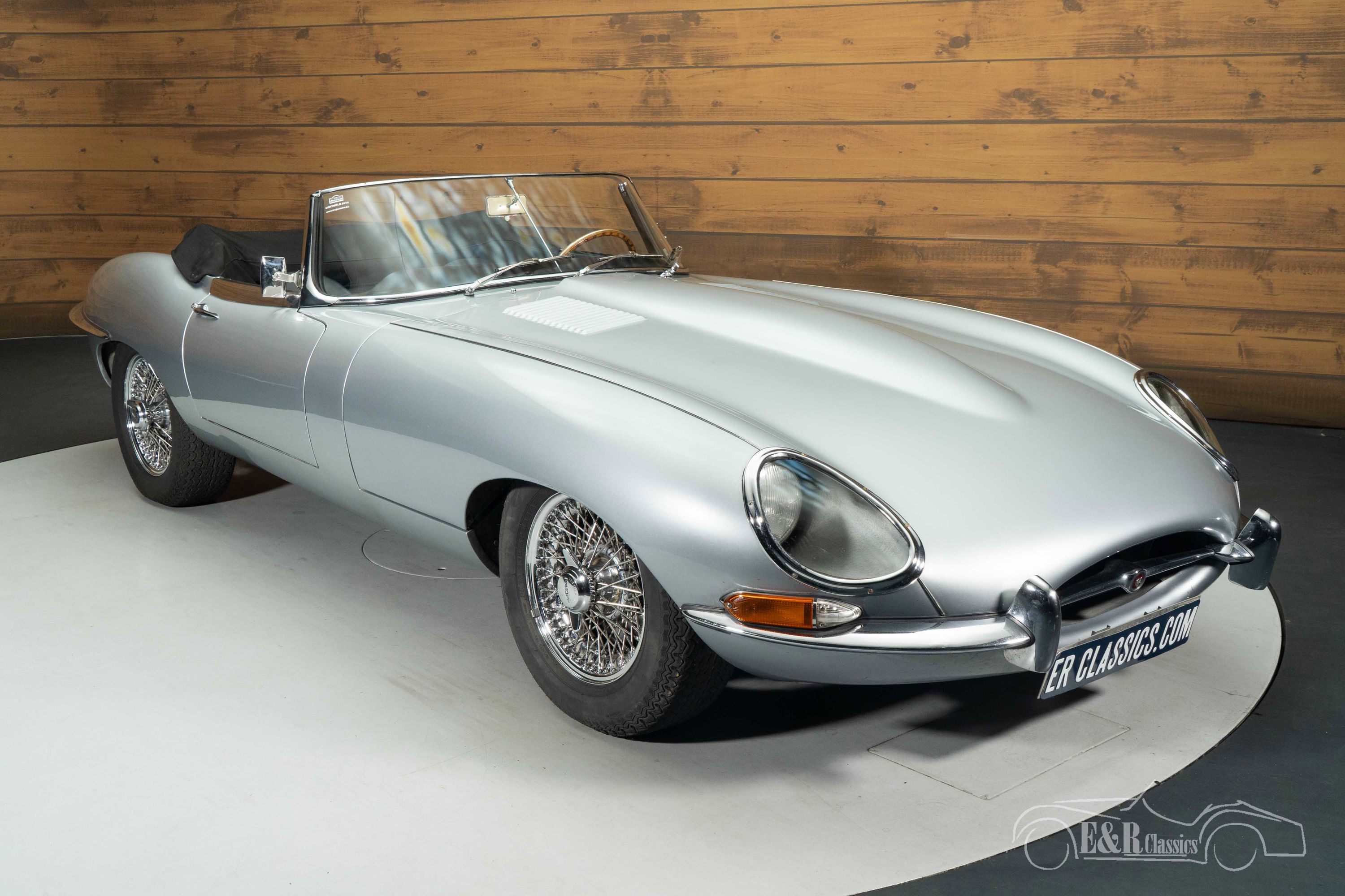 Jaguar E-Type 5