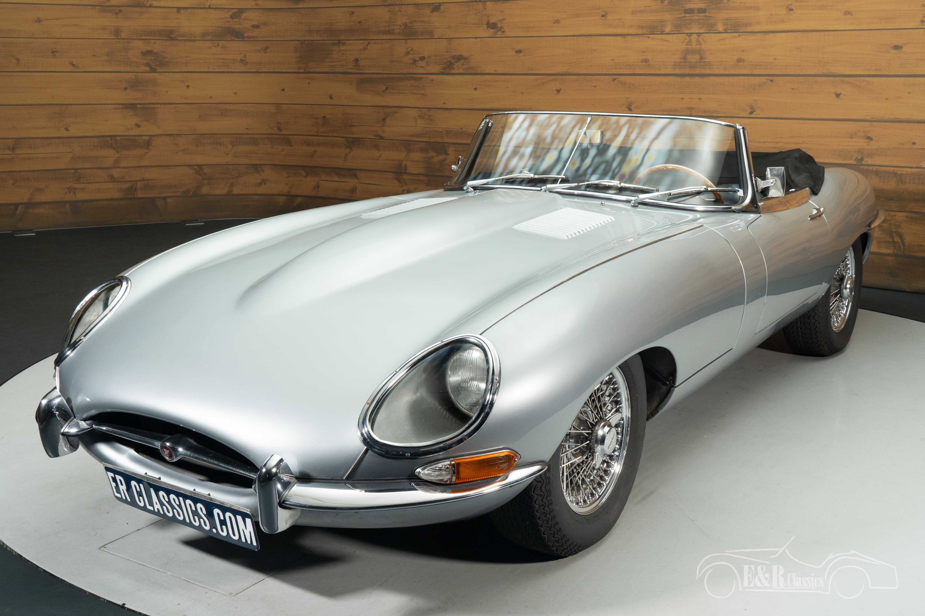 Jaguar E-Type 8