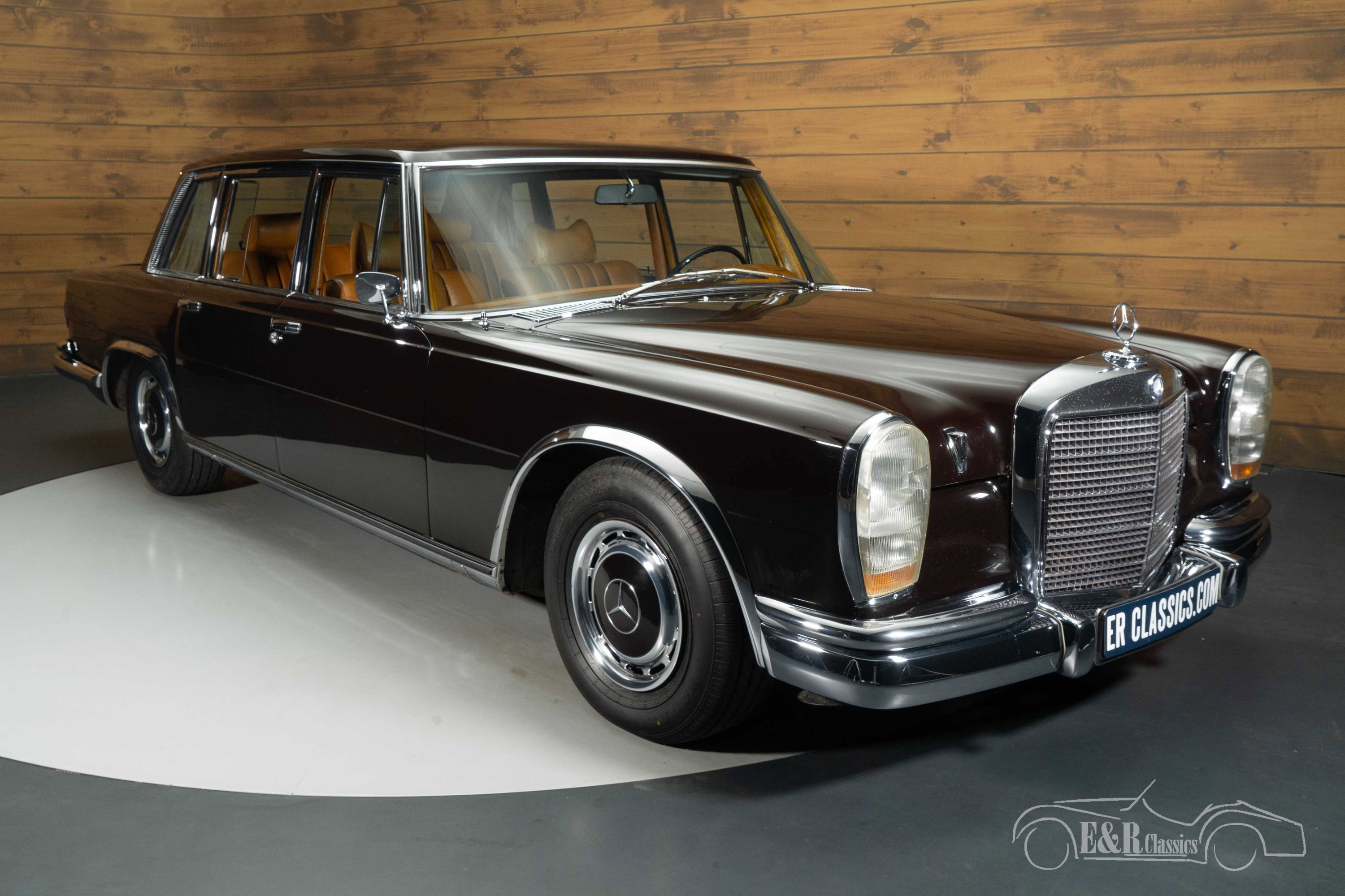 Mercedes-Benz 600 5
