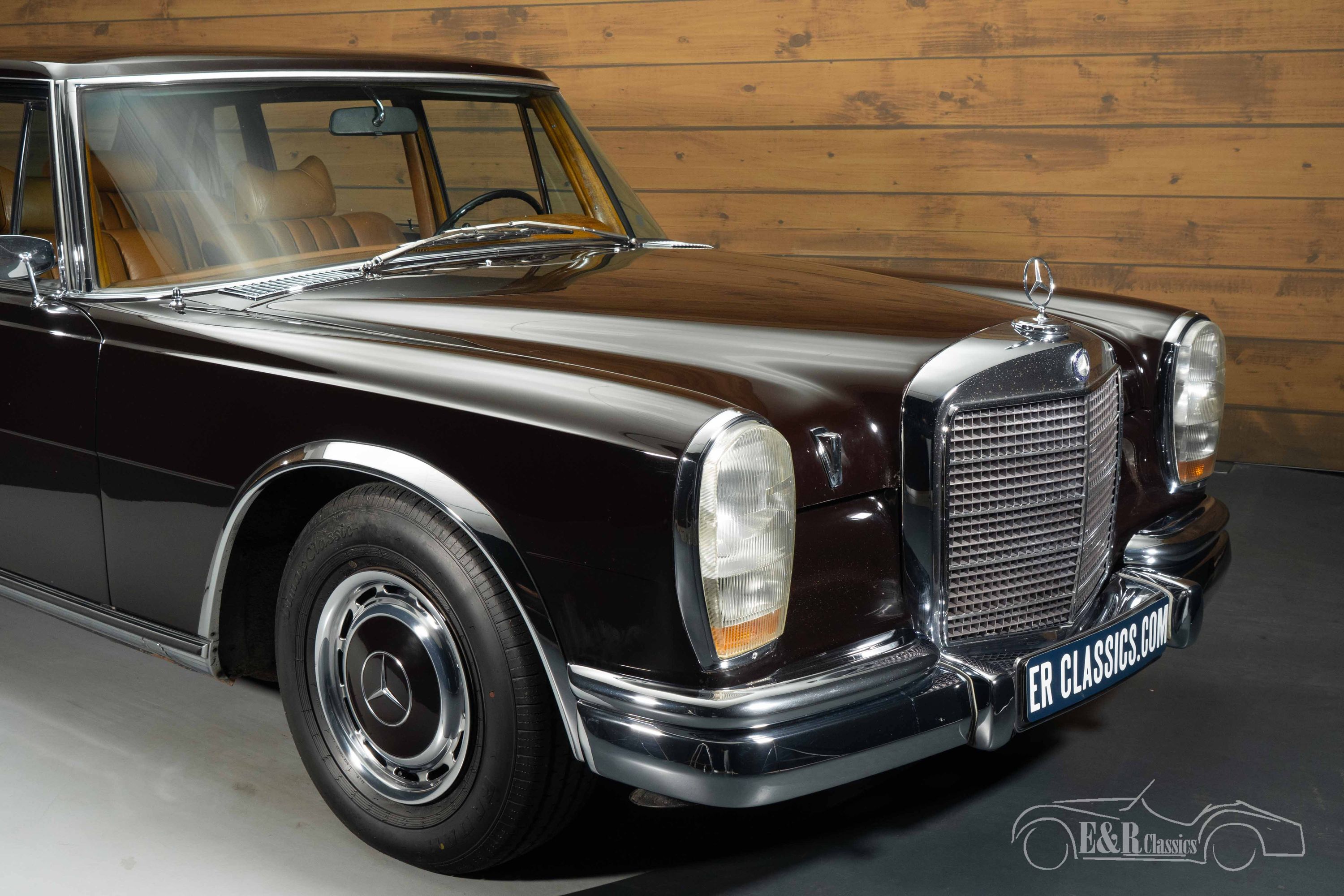 Mercedes-Benz 600 6