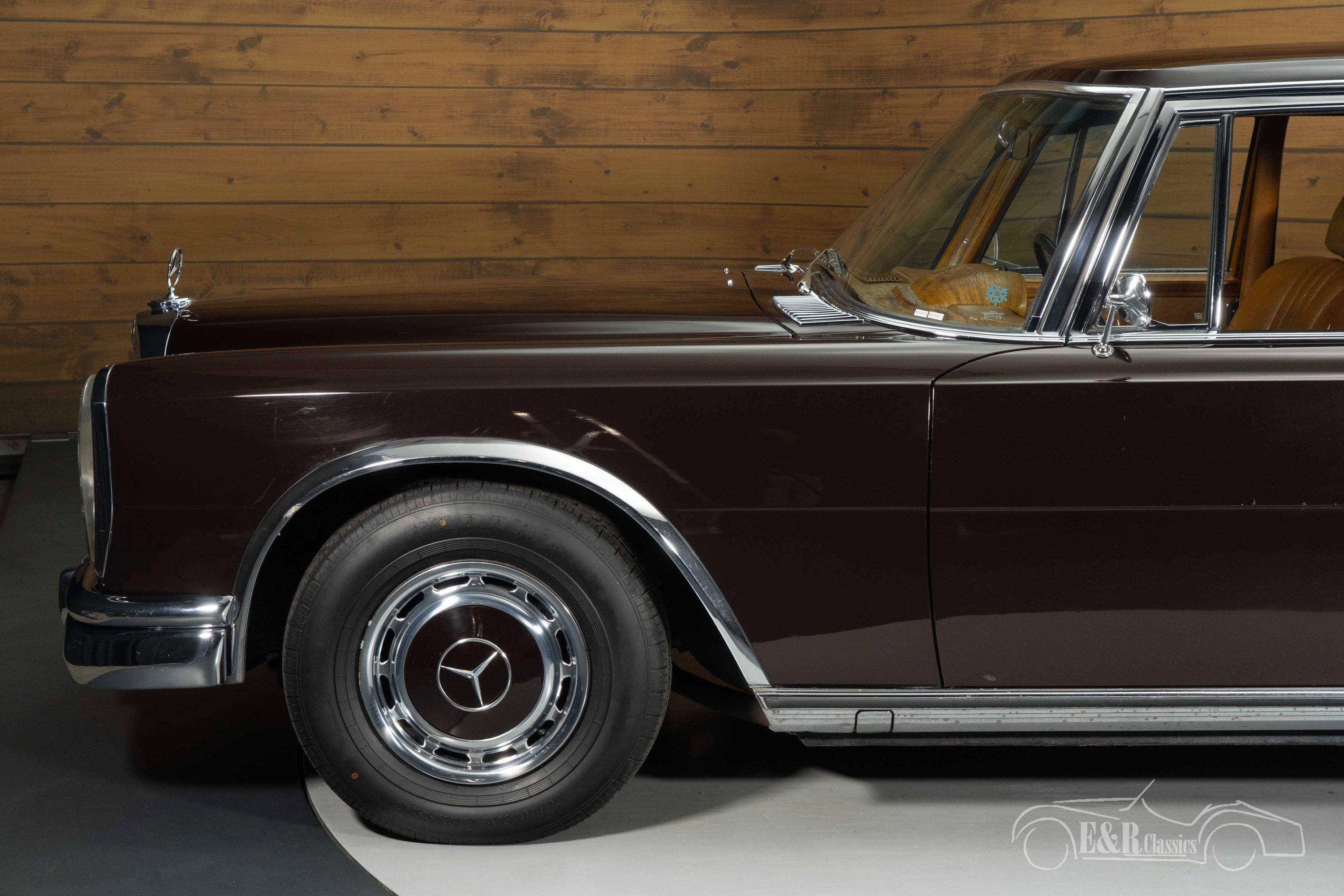 Mercedes-Benz 600 10