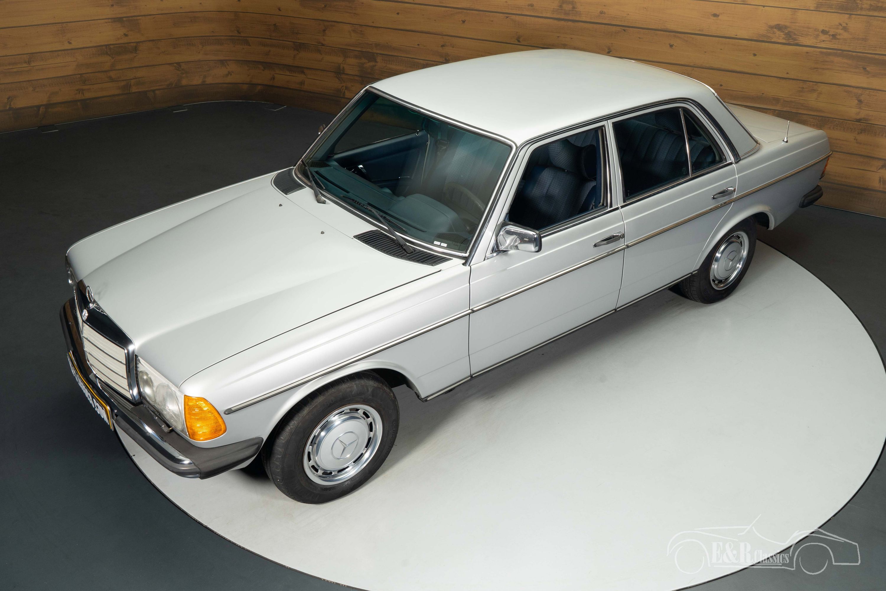 Mercedes-Benz 250 2