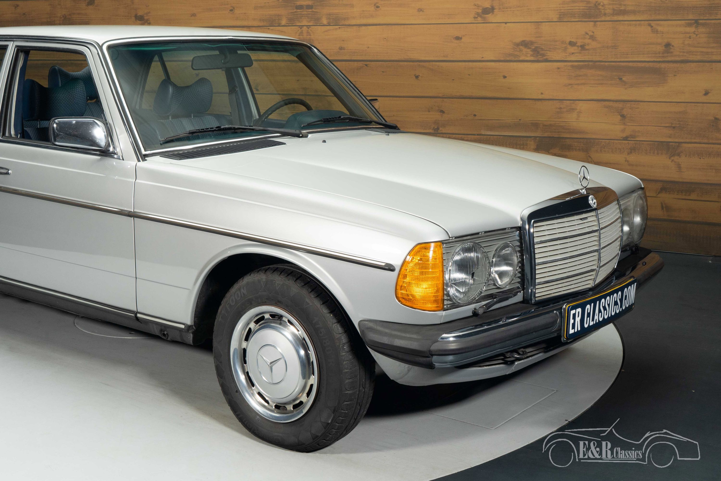 Mercedes-Benz 250 6