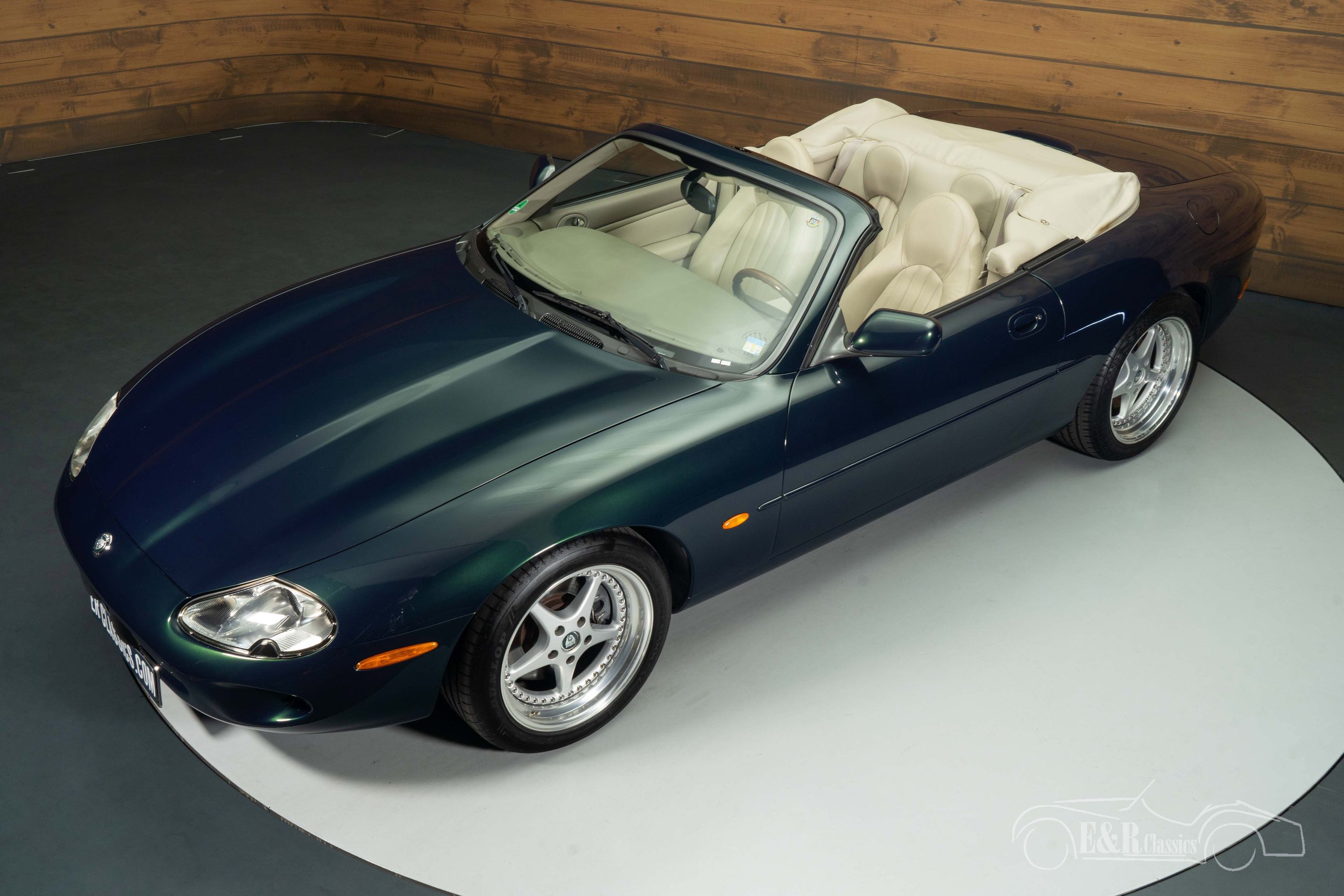 Jaguar XK8 Cabriolet 2