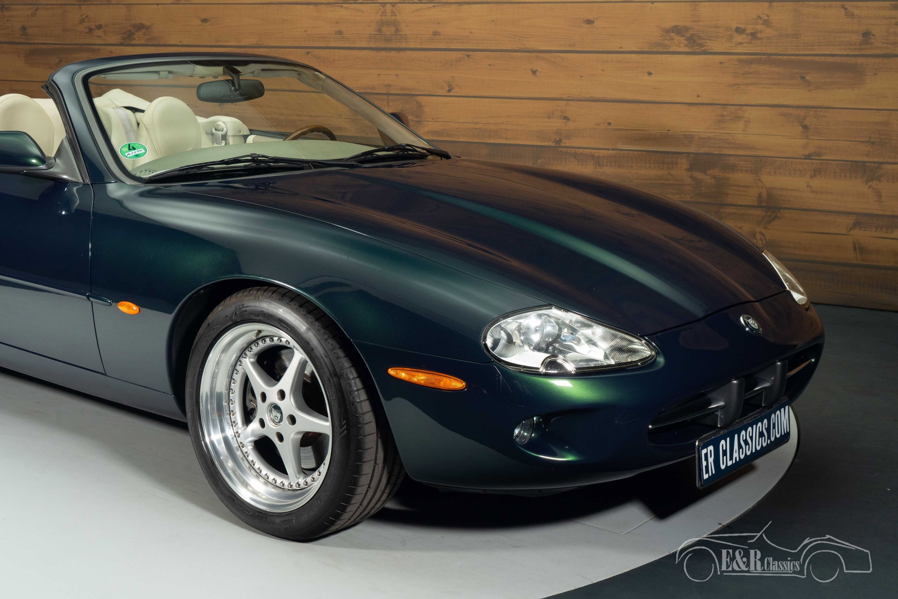Jaguar XK8 Cabriolet 6