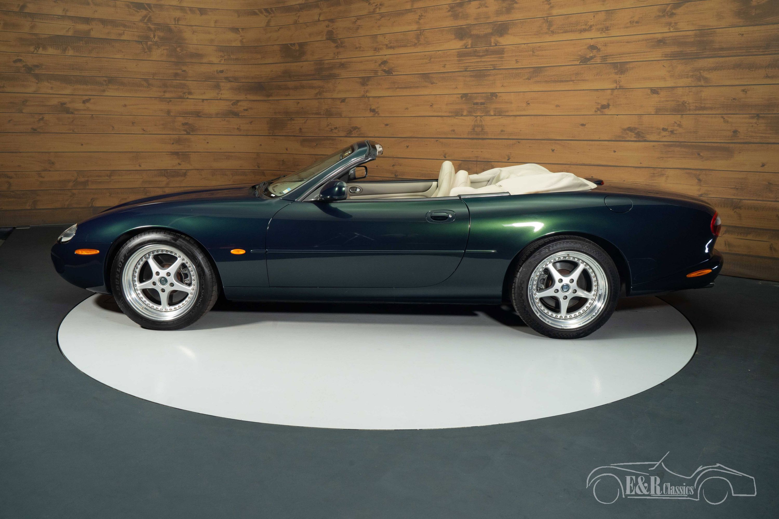 Jaguar XK8 Cabriolet 11