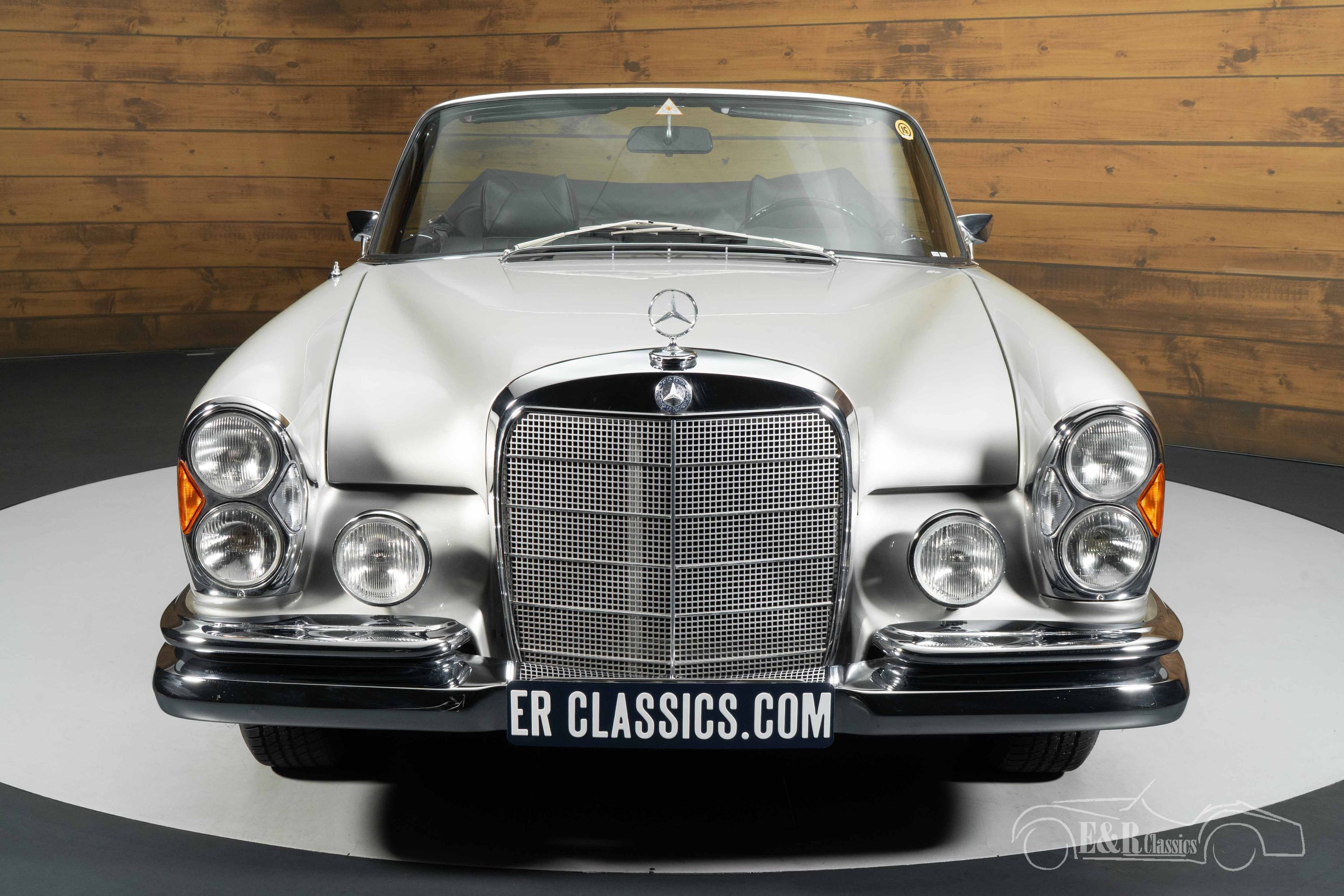 Mercedes-Benz 280 SE Cabriolet 7