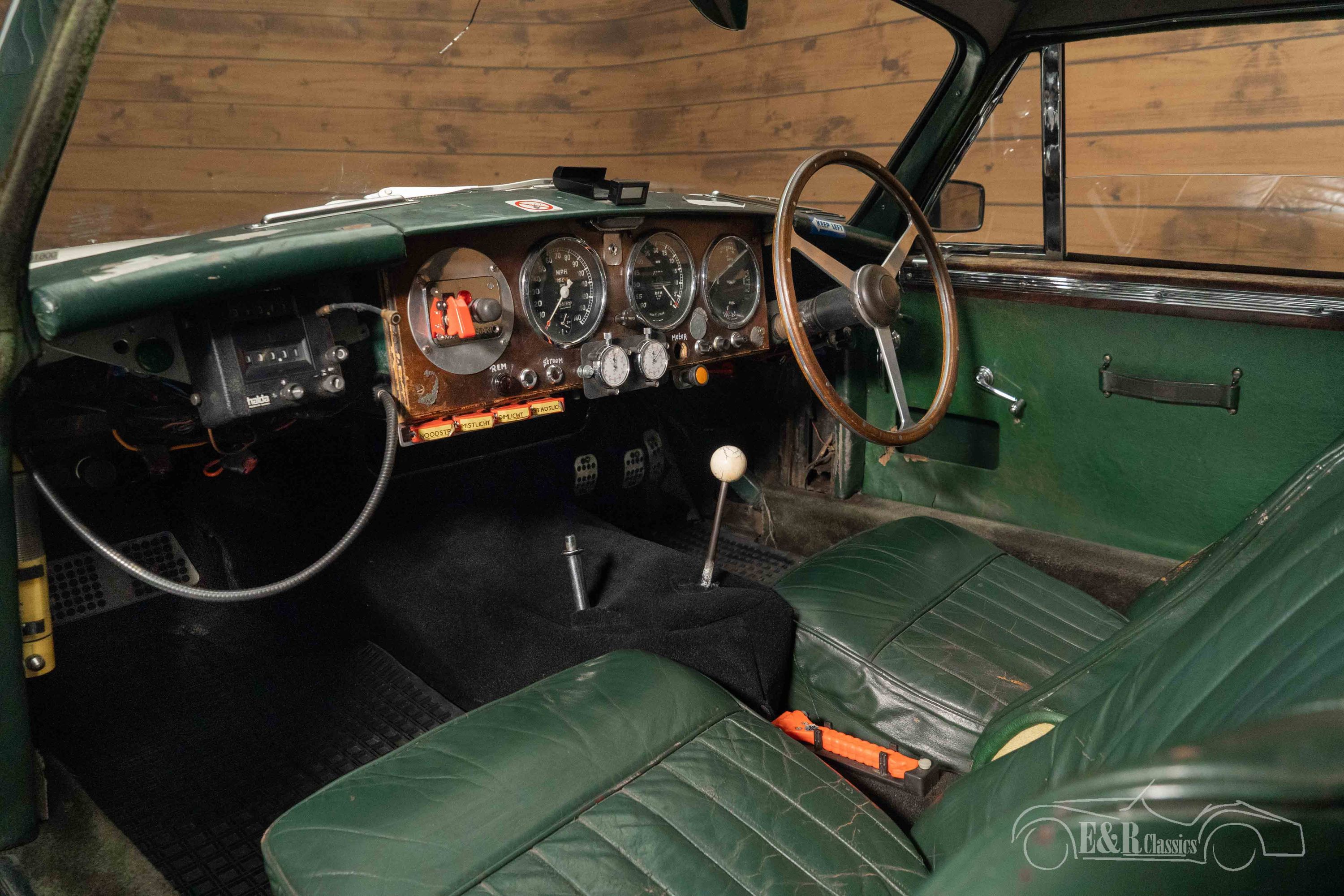 Aston Martin DB2/4 3