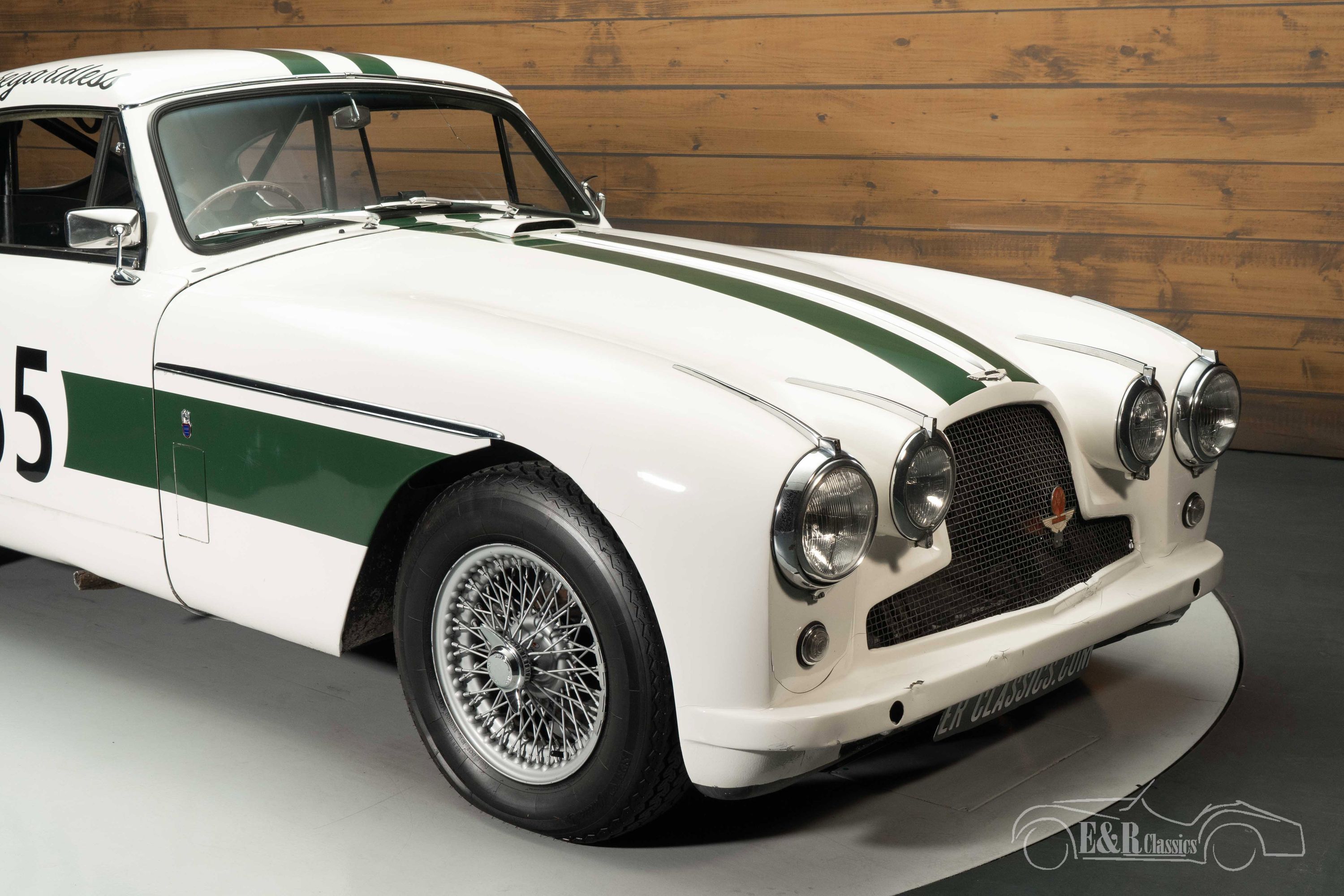 Aston Martin DB2/4 6