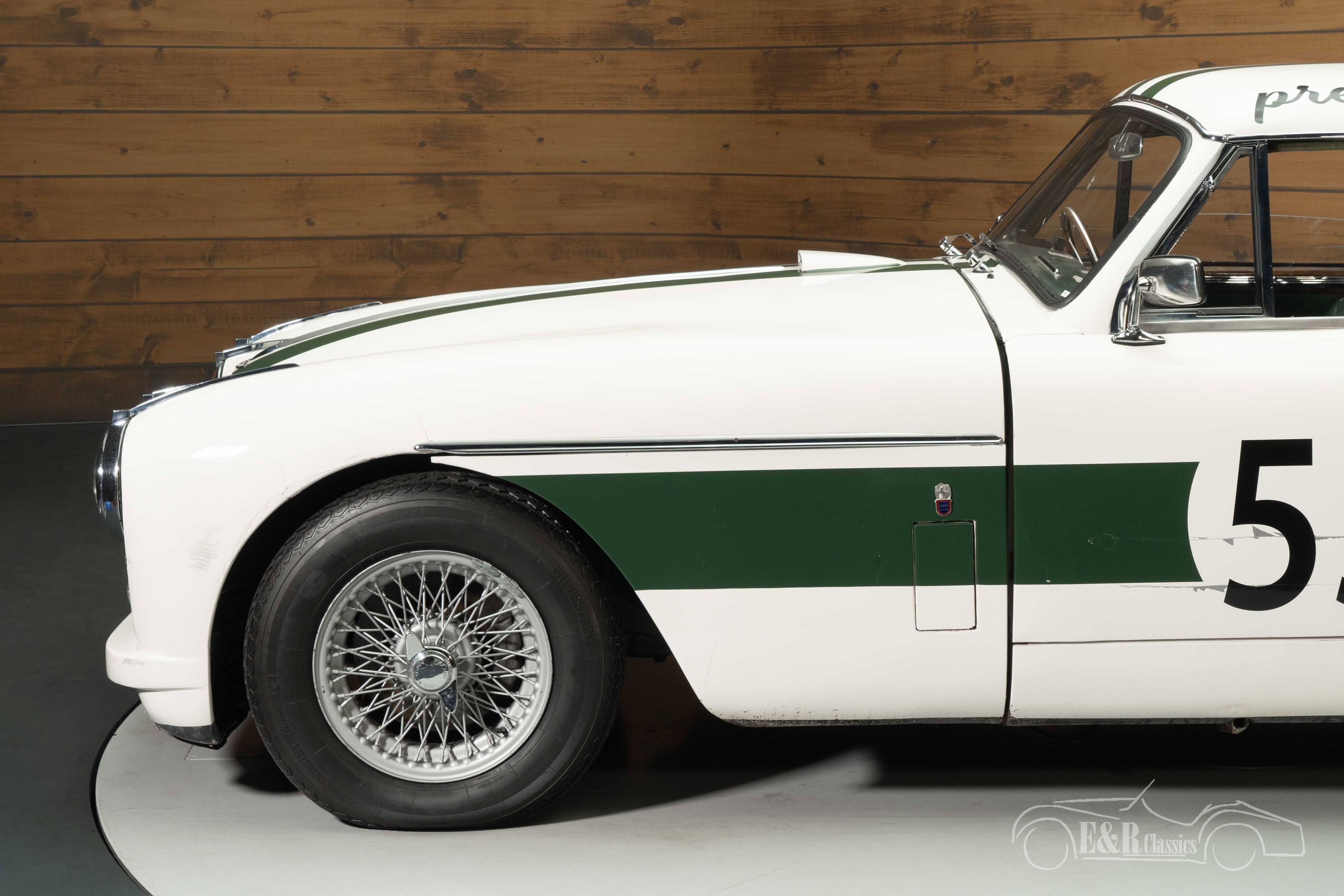 Aston Martin DB2/4 10