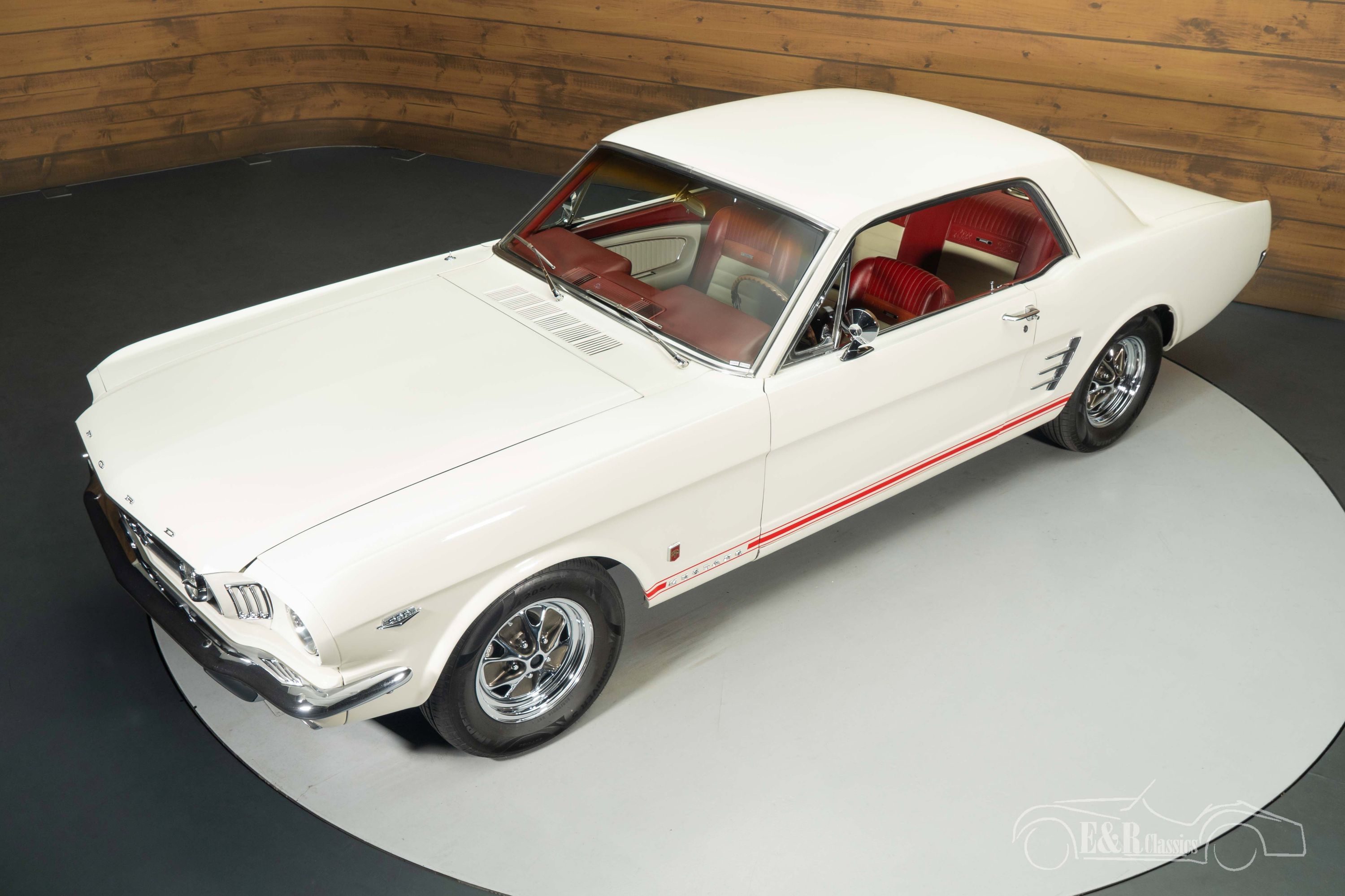 Ford Mustang 2