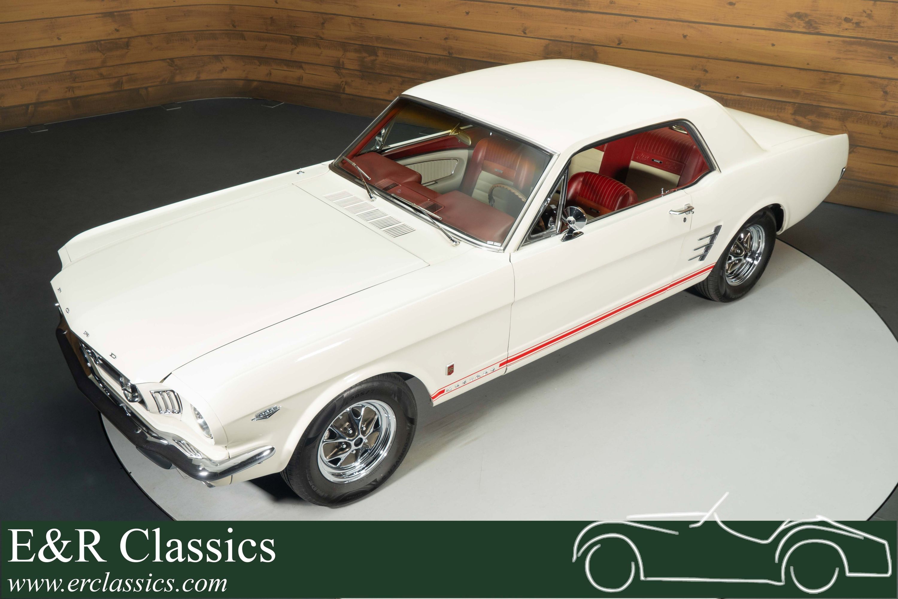 Ford Mustang 4