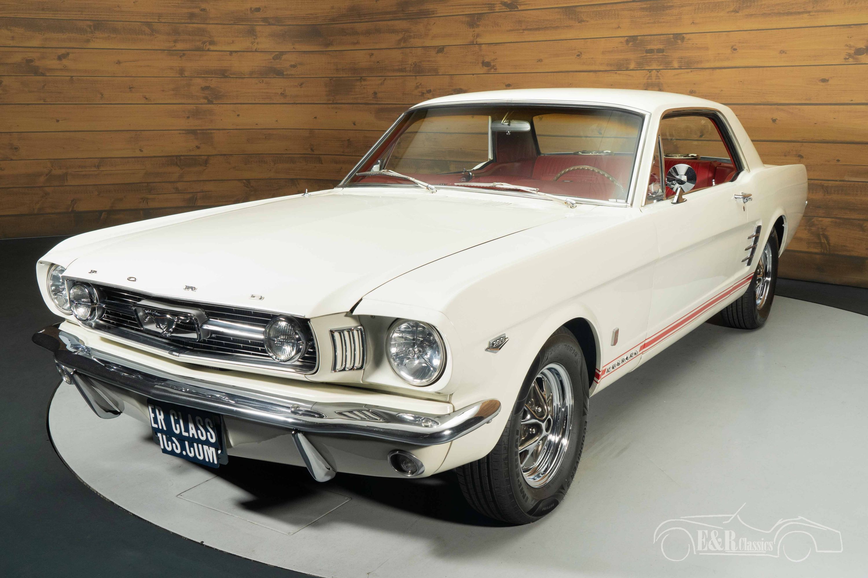 Ford Mustang 8