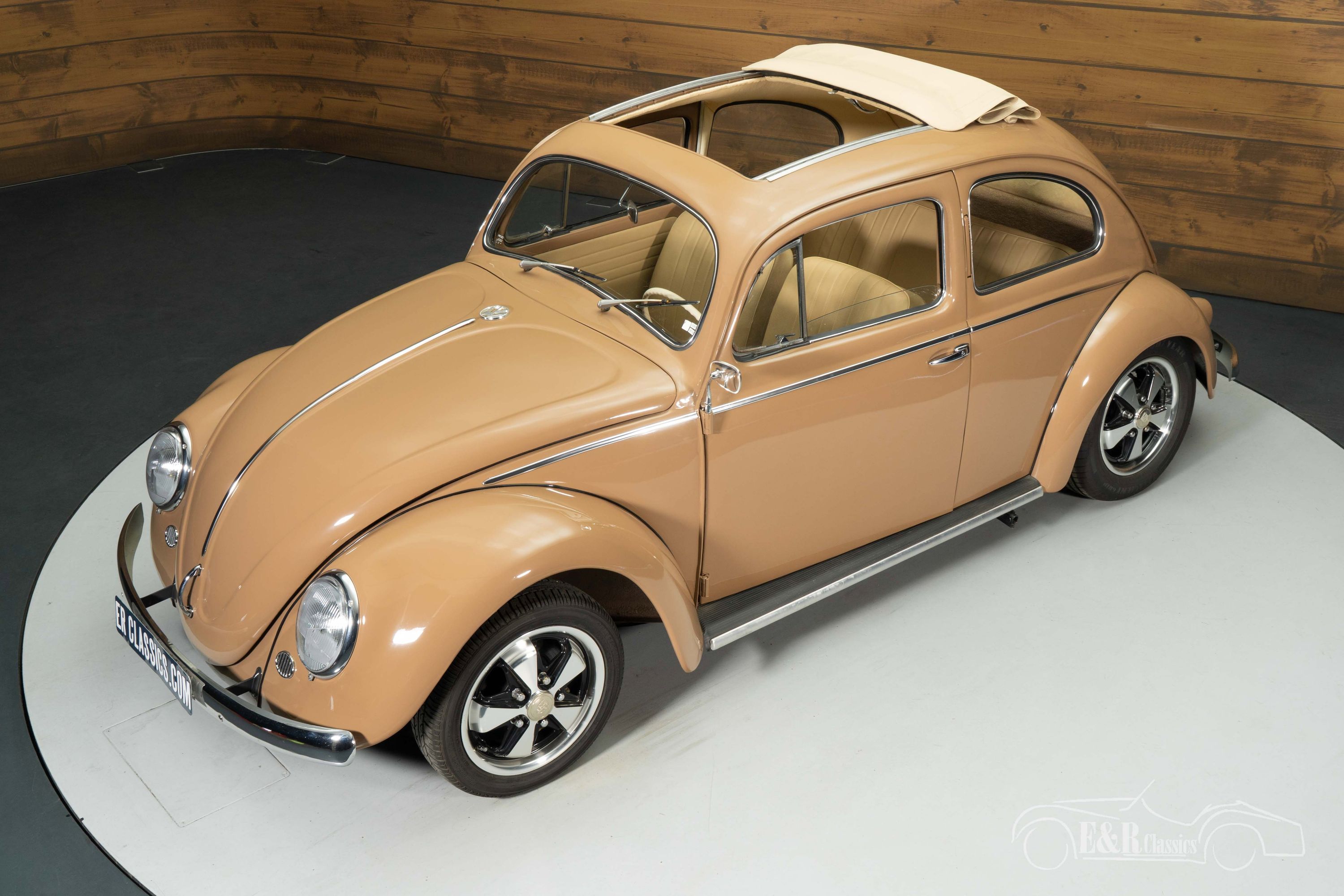 Volkswagen Beetle Oval Ragtop 2
