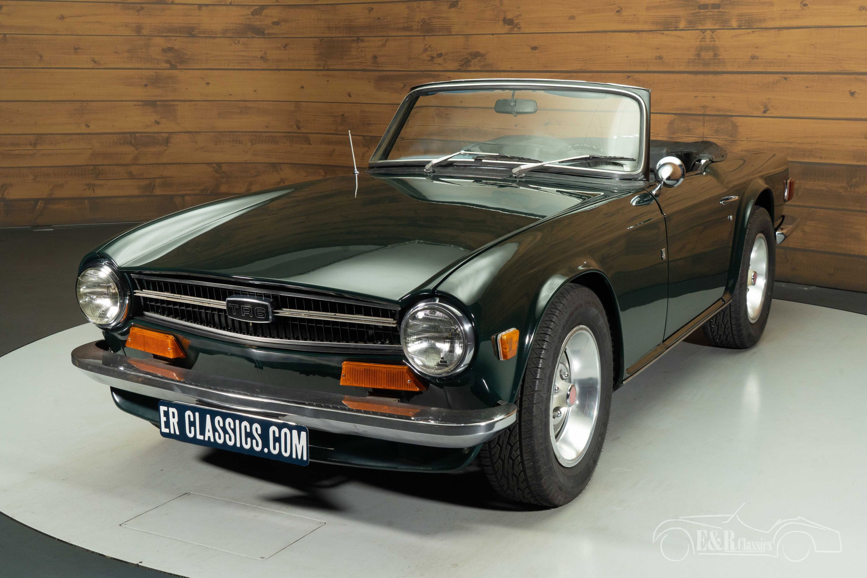 Triumph TR6 8