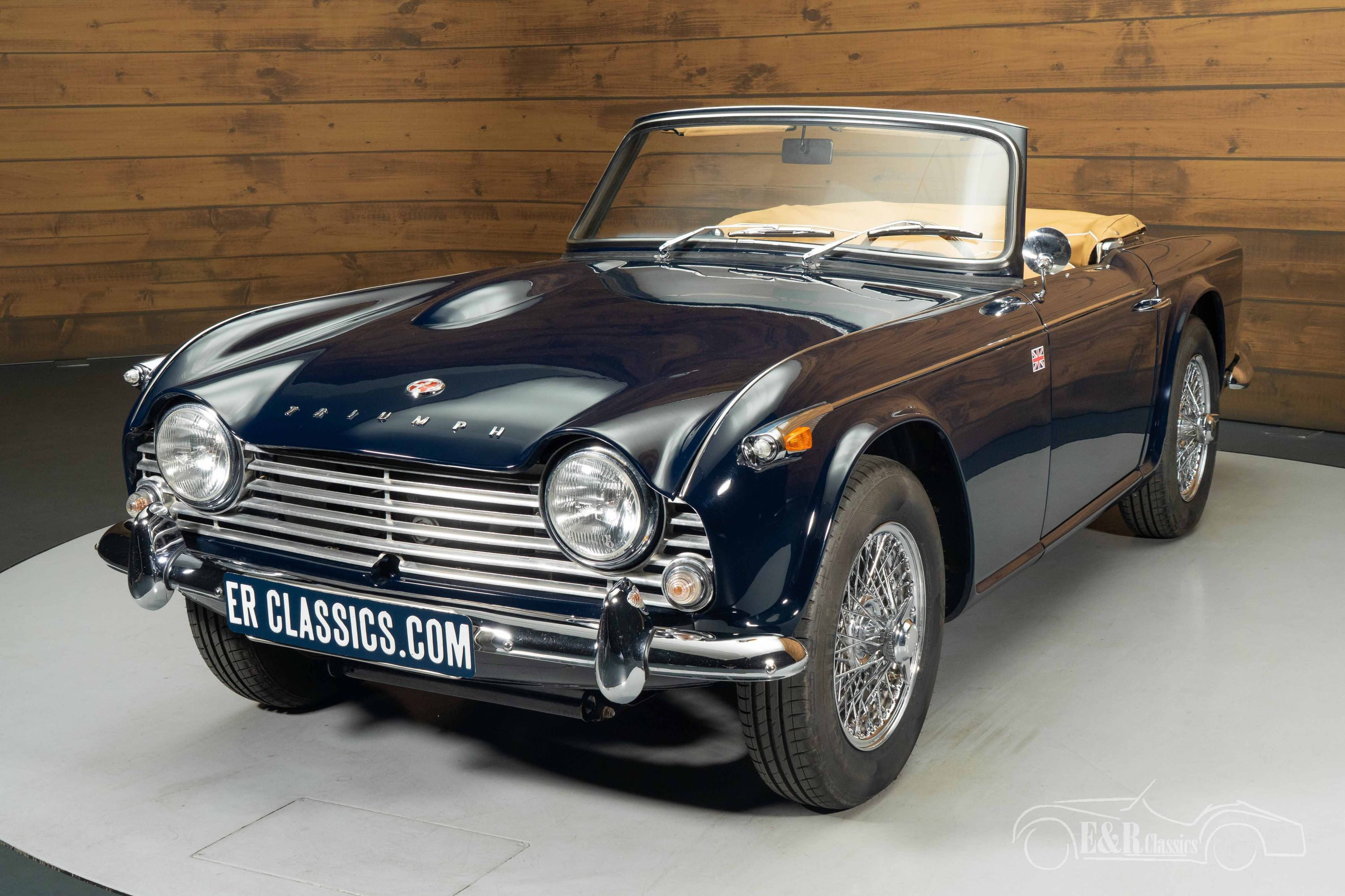 Triumph TR4 8