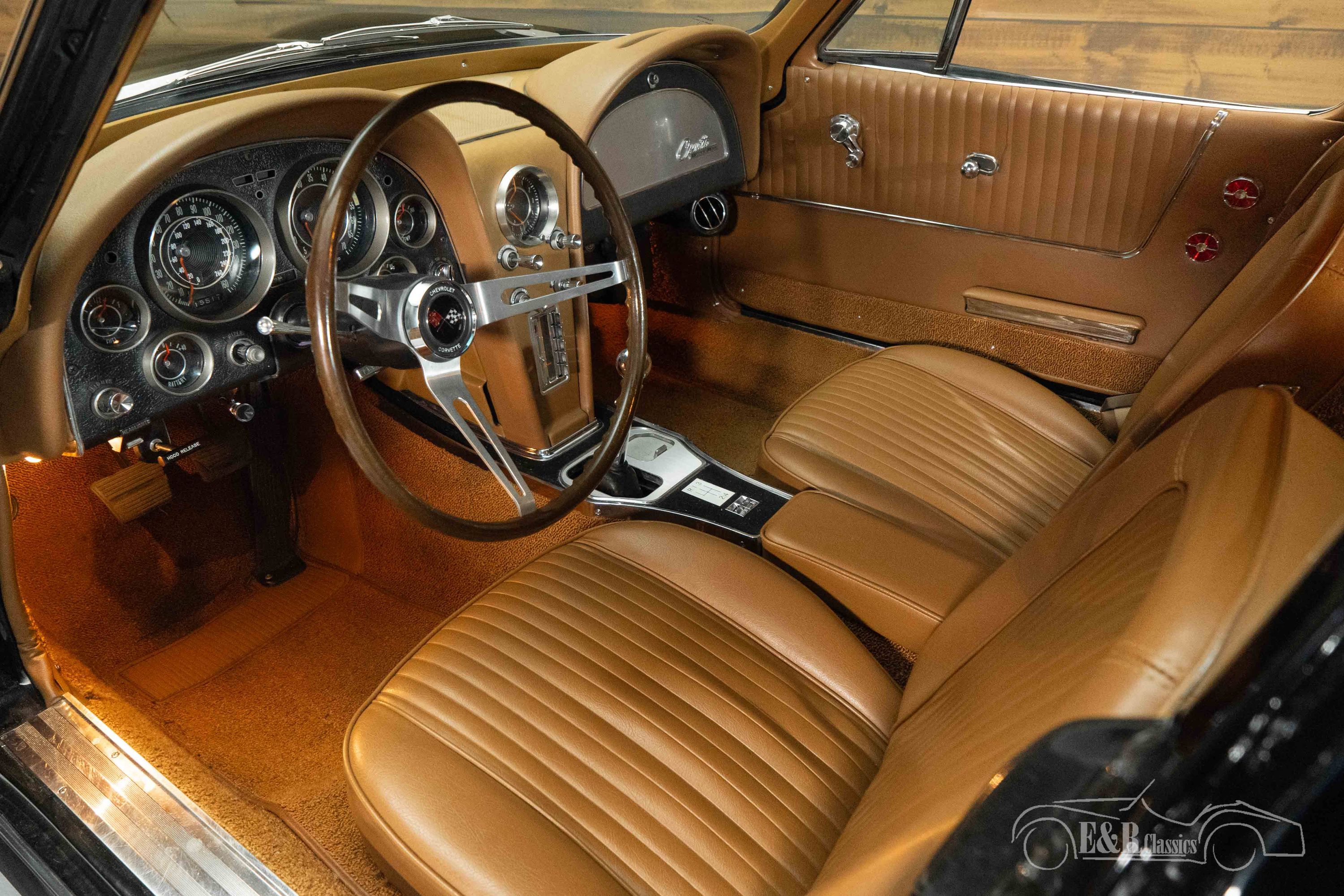 Chevrolet Corvette C2 Coupé 3
