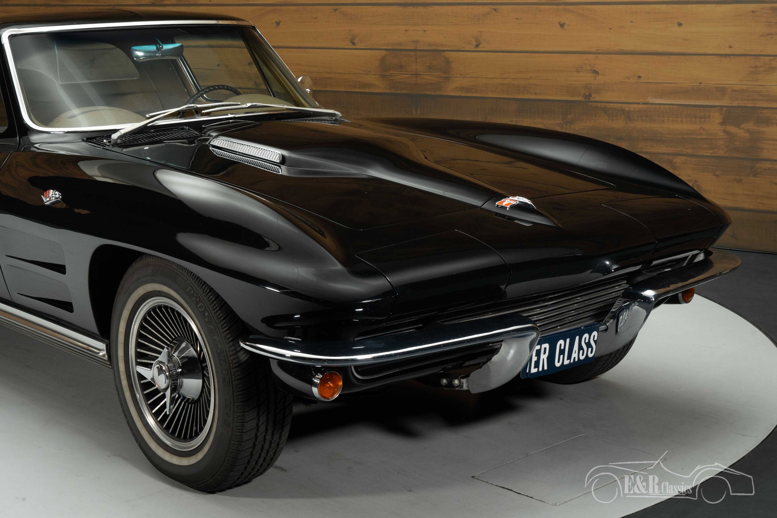 Chevrolet Corvette C2 Coupé 6