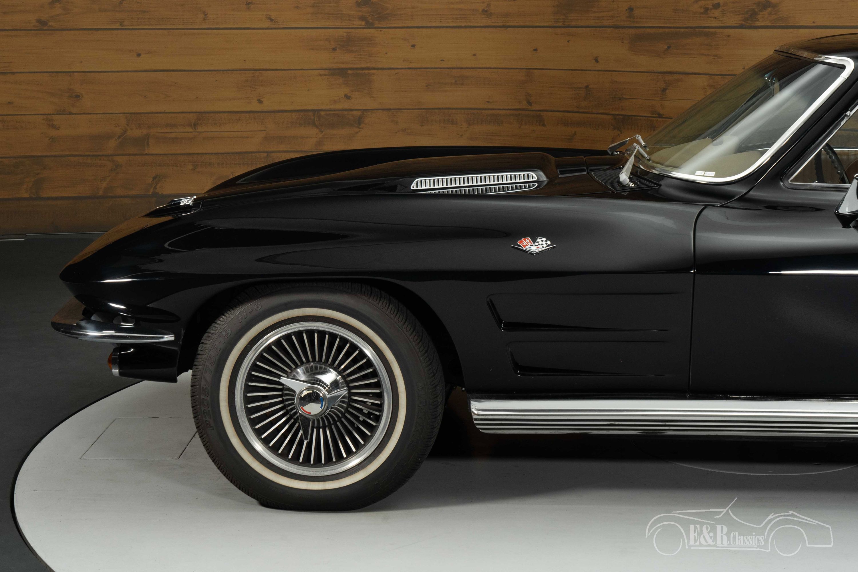 Chevrolet Corvette C2 Coupé 10