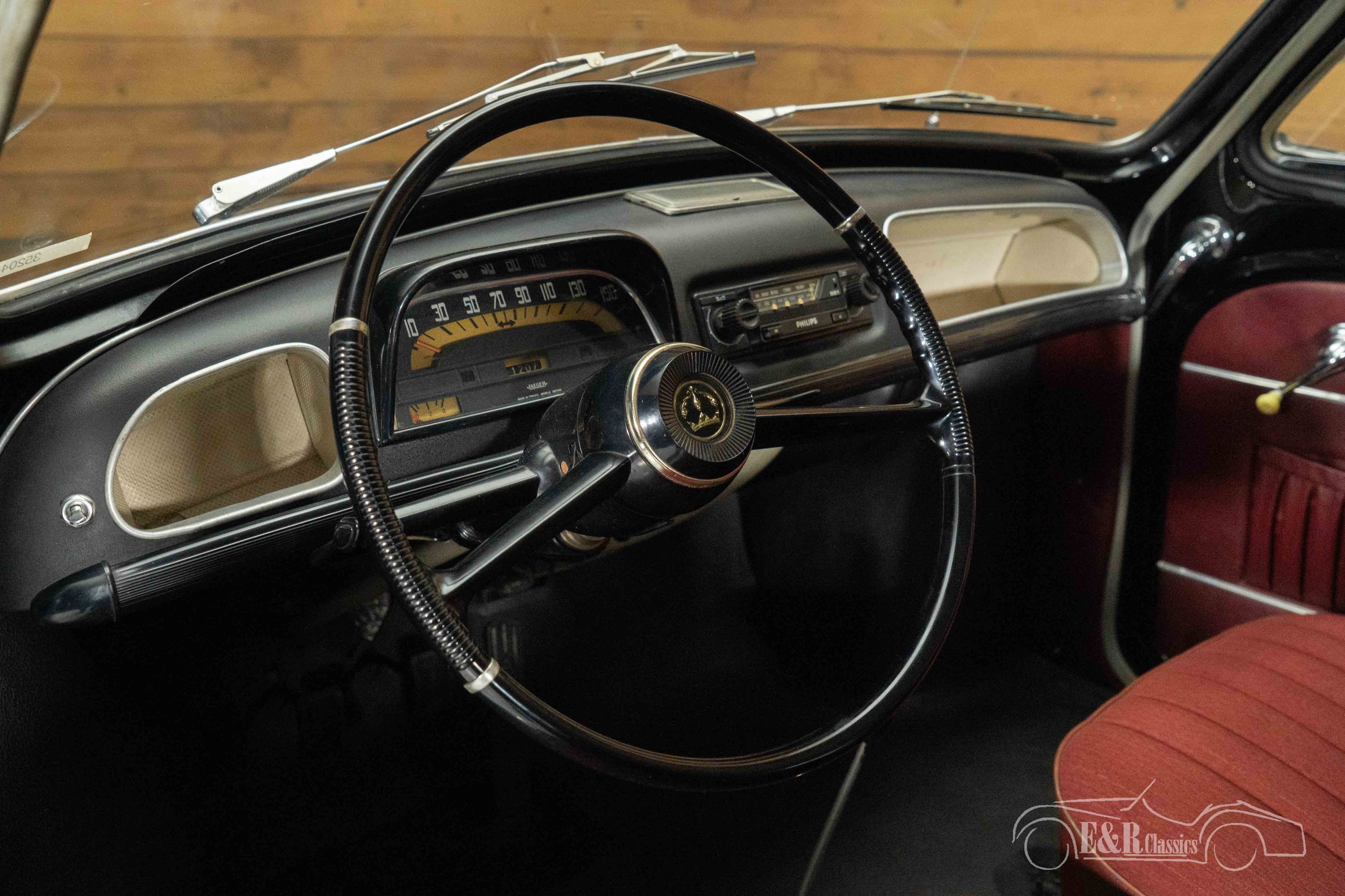 Renault Dauphine 3