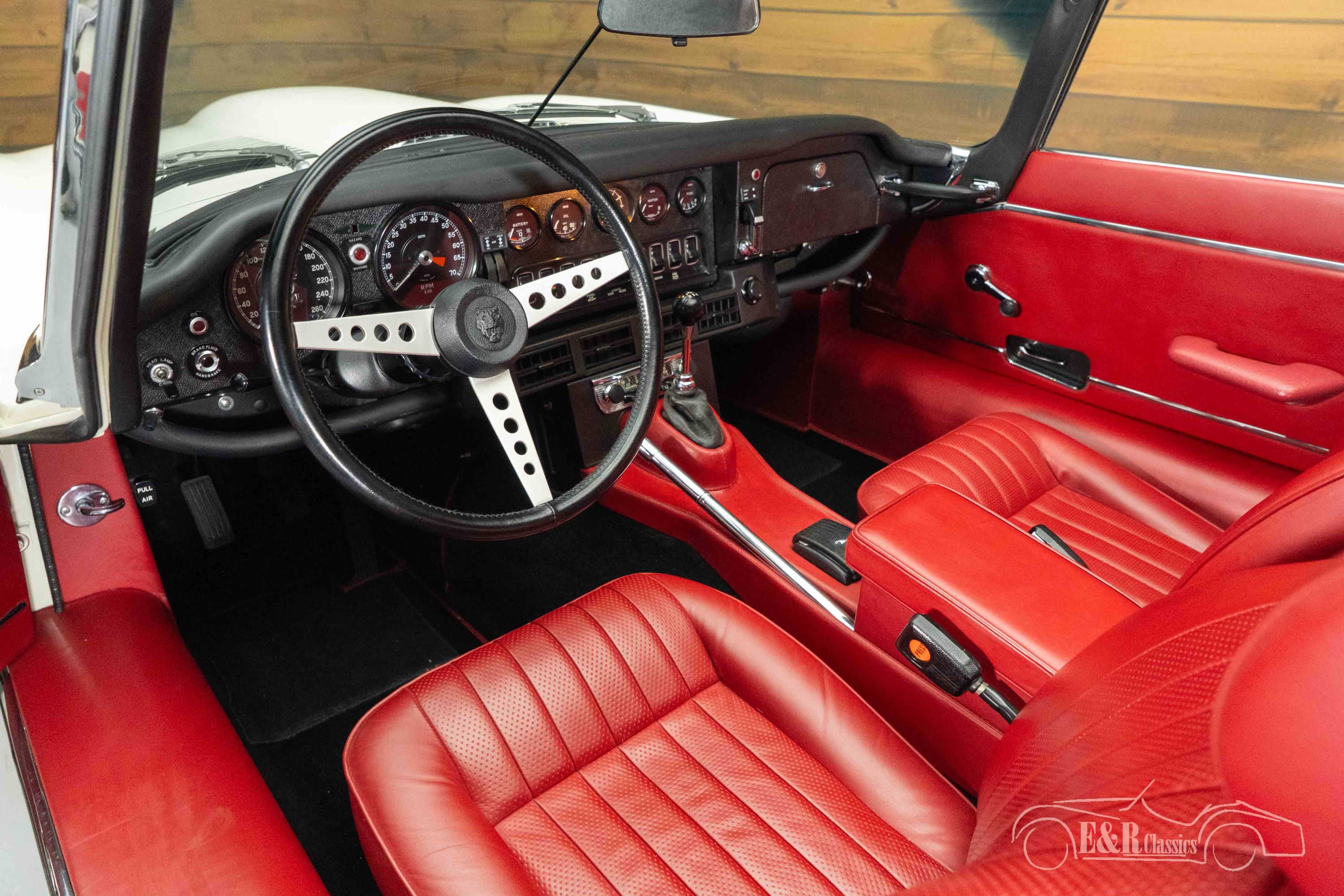 Jaguar E-Type Series 3 Cabriolet 3