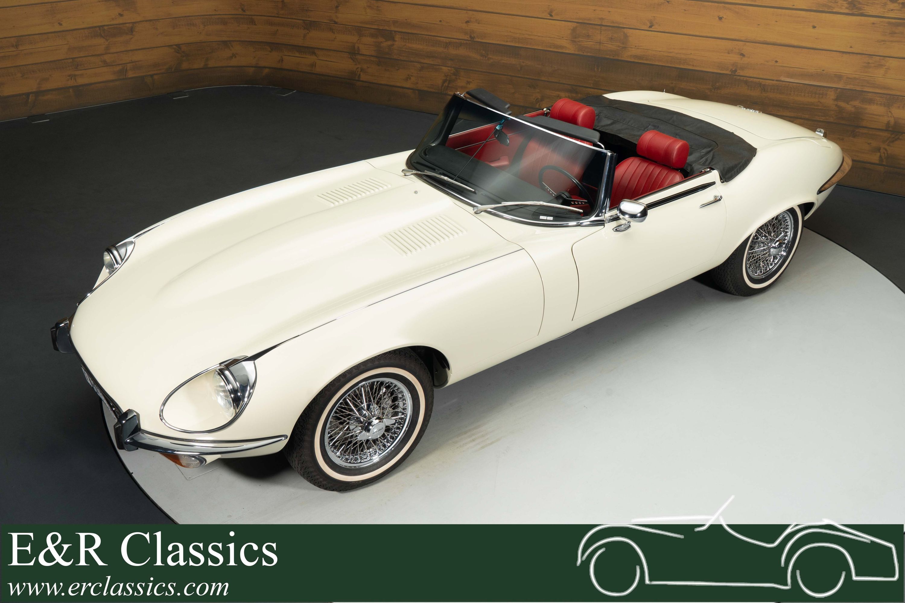 Jaguar E-Type Series 3 Cabriolet 4
