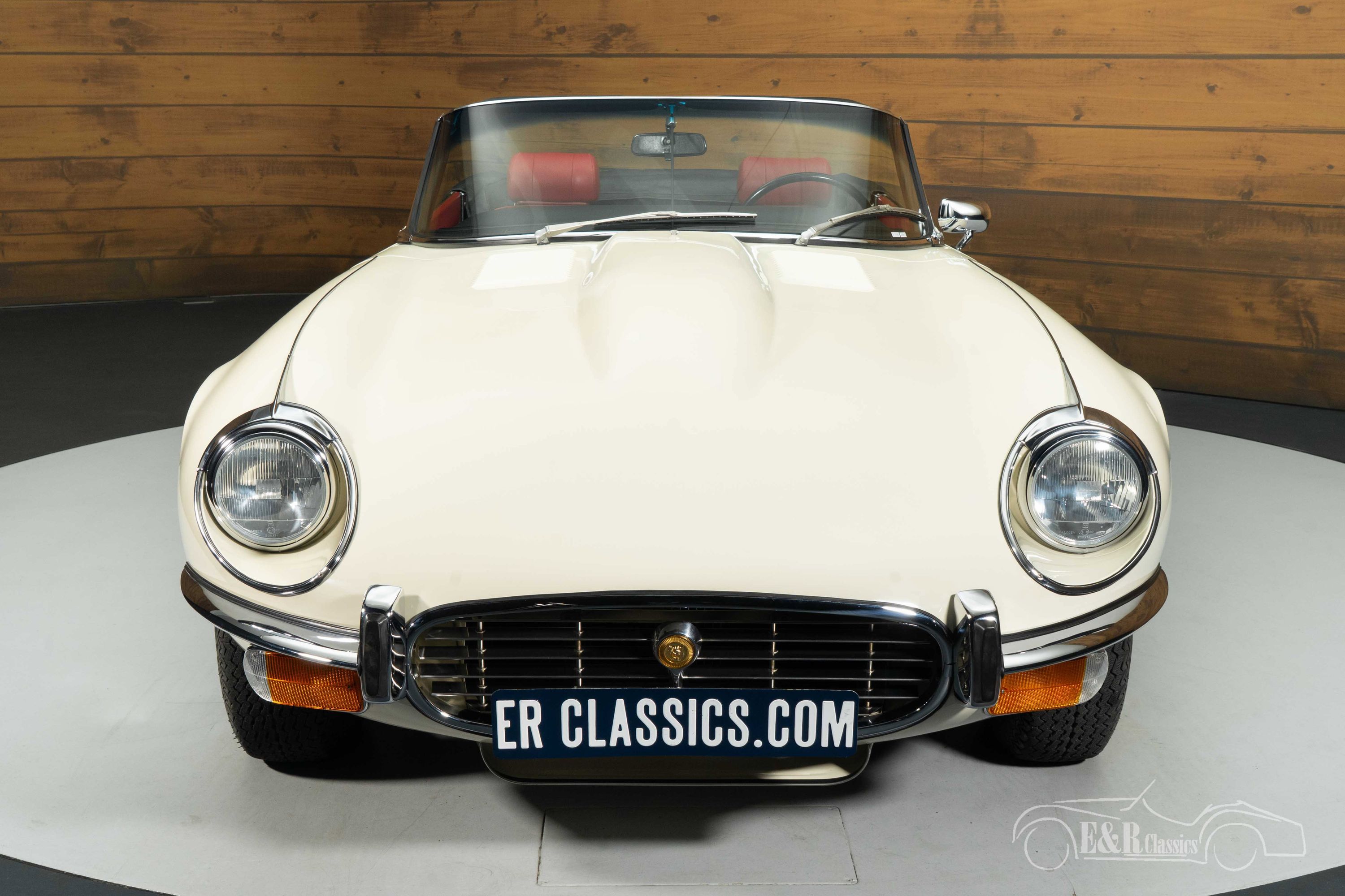 Jaguar E-Type Series 3 Cabriolet 7
