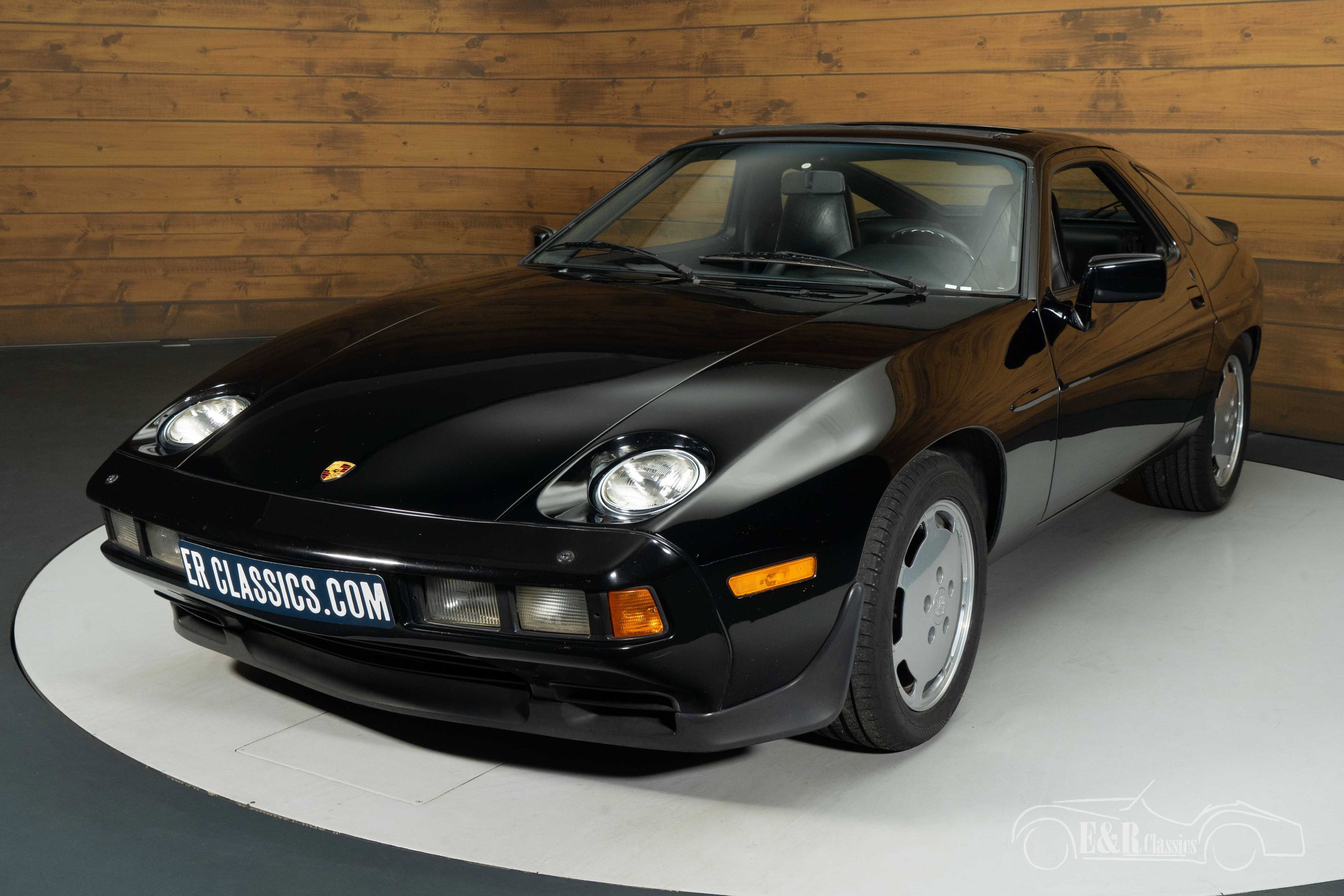 Porsche 928 S 8