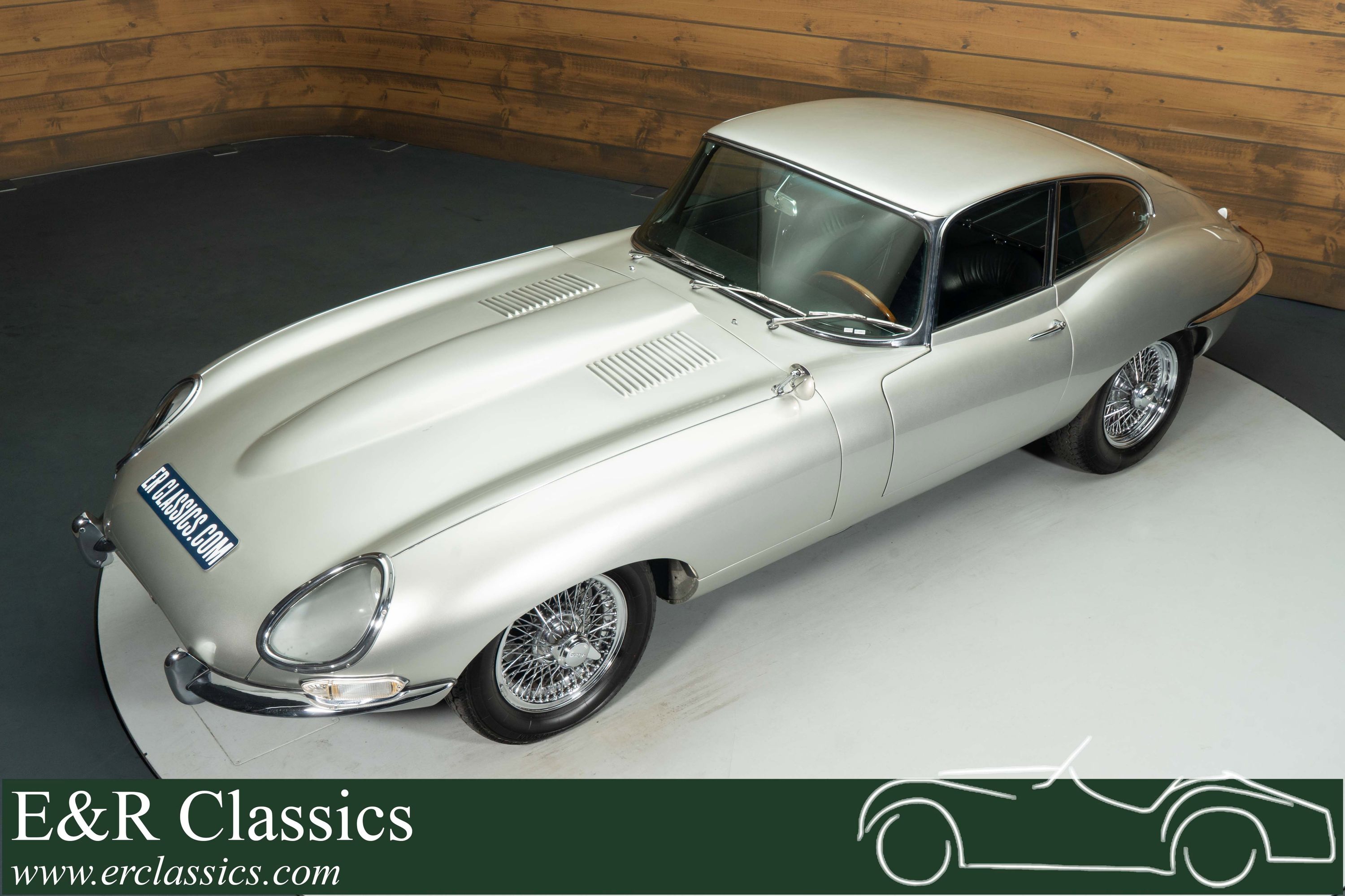 Jaguar E-type series 1 Coupe 4