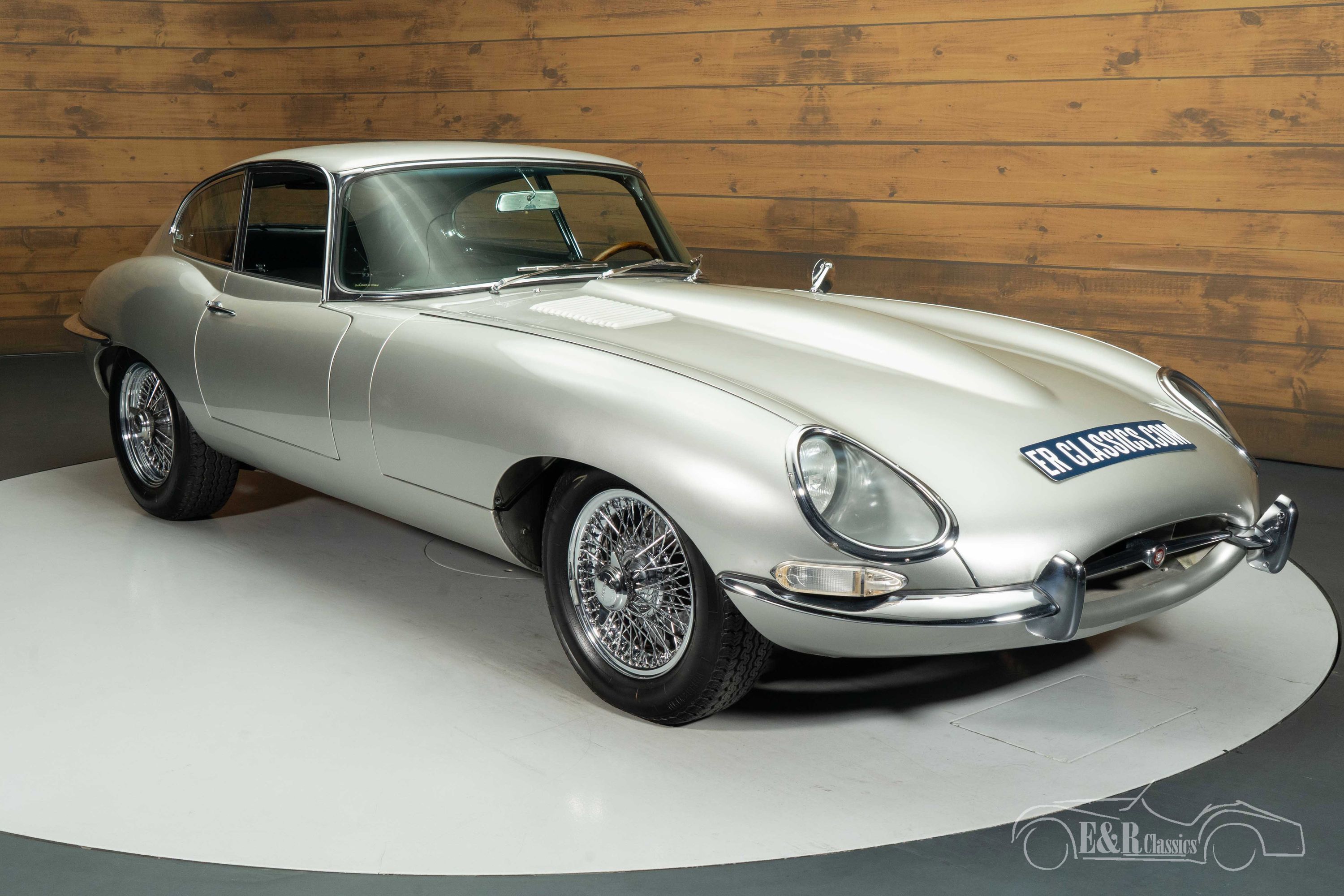 Jaguar E-type series 1 Coupe 5