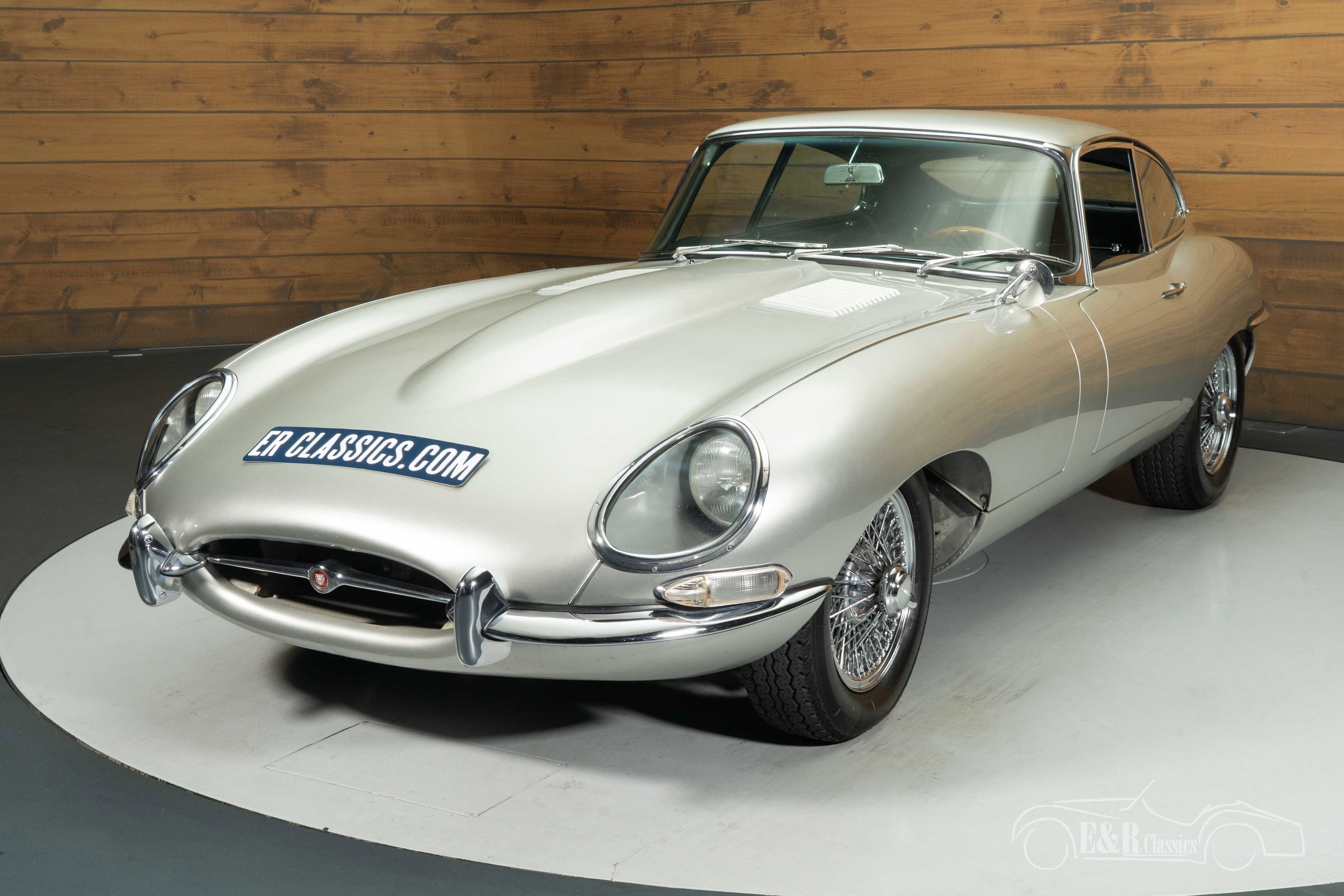 Jaguar E-type series 1 Coupe 8