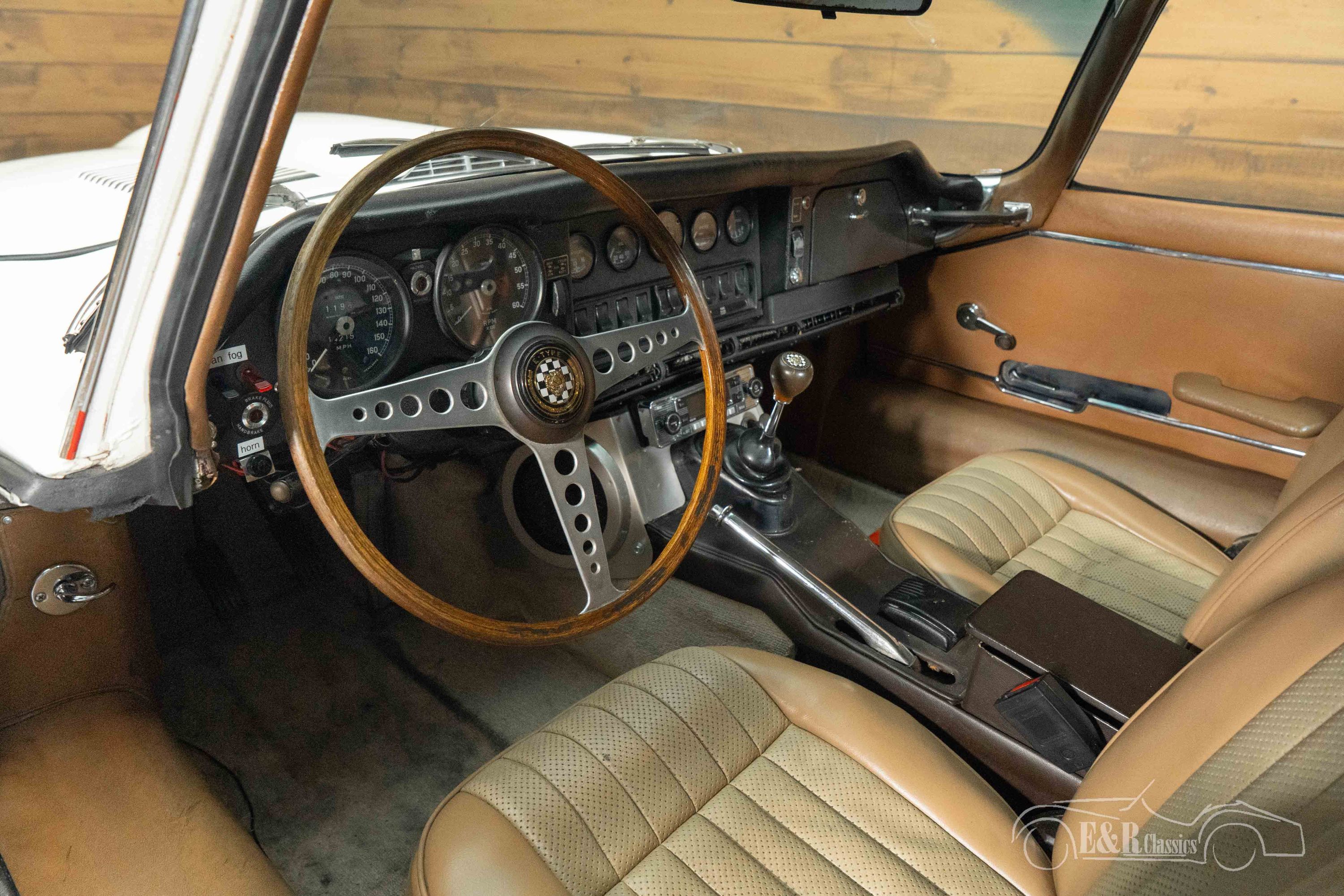 Jaguar E-Type Series 2 Coupe 3