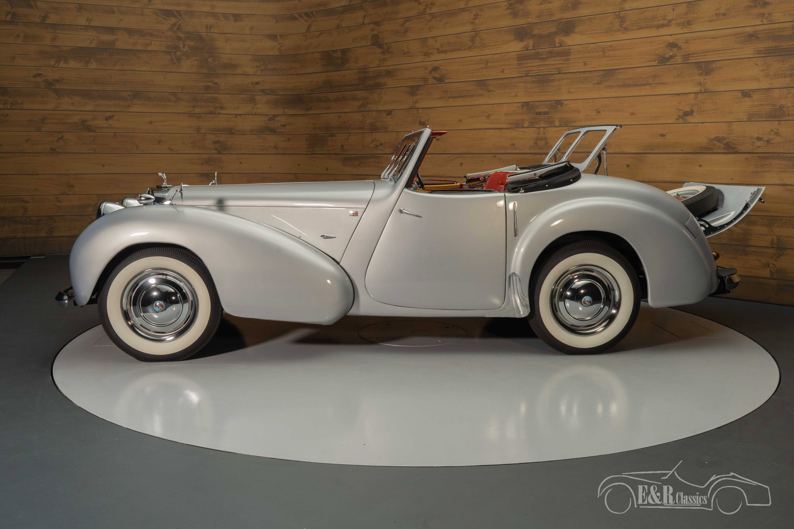 Triumph Roadster 2000 8